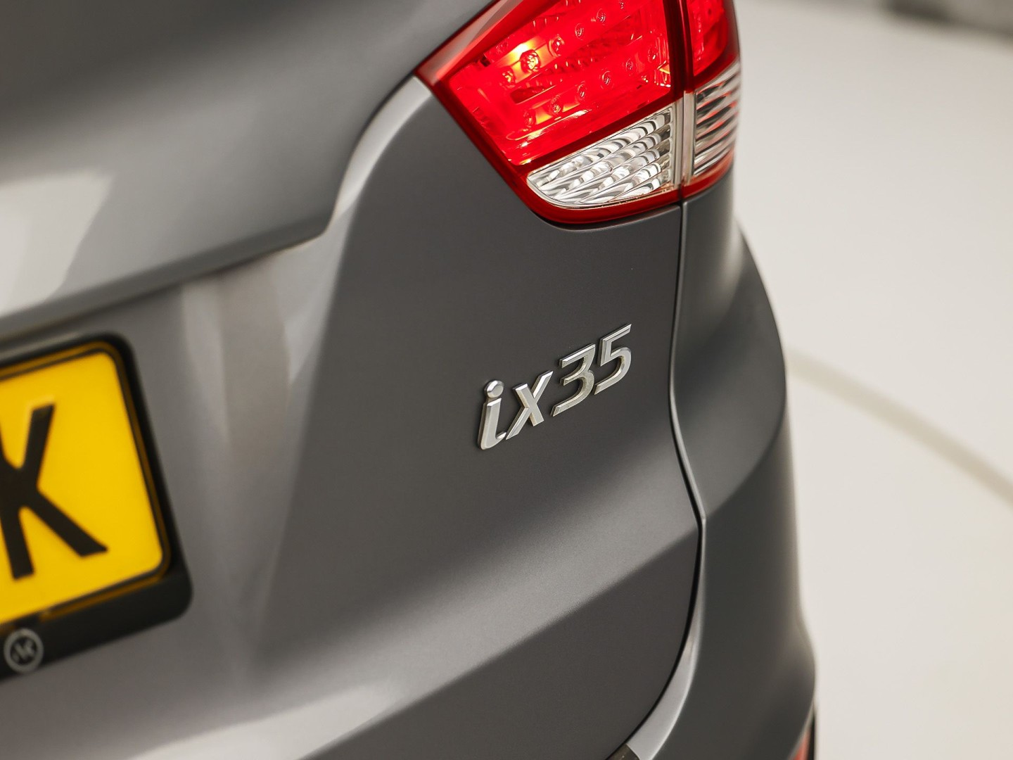 Hyundai ix35 1.6i GDI Sport (CLIMATE, STOELVERWARMING, GETINT GLAS, SPORTSTOELEN, TREKHAAK, CRUISE, NIEUWSTAAT)