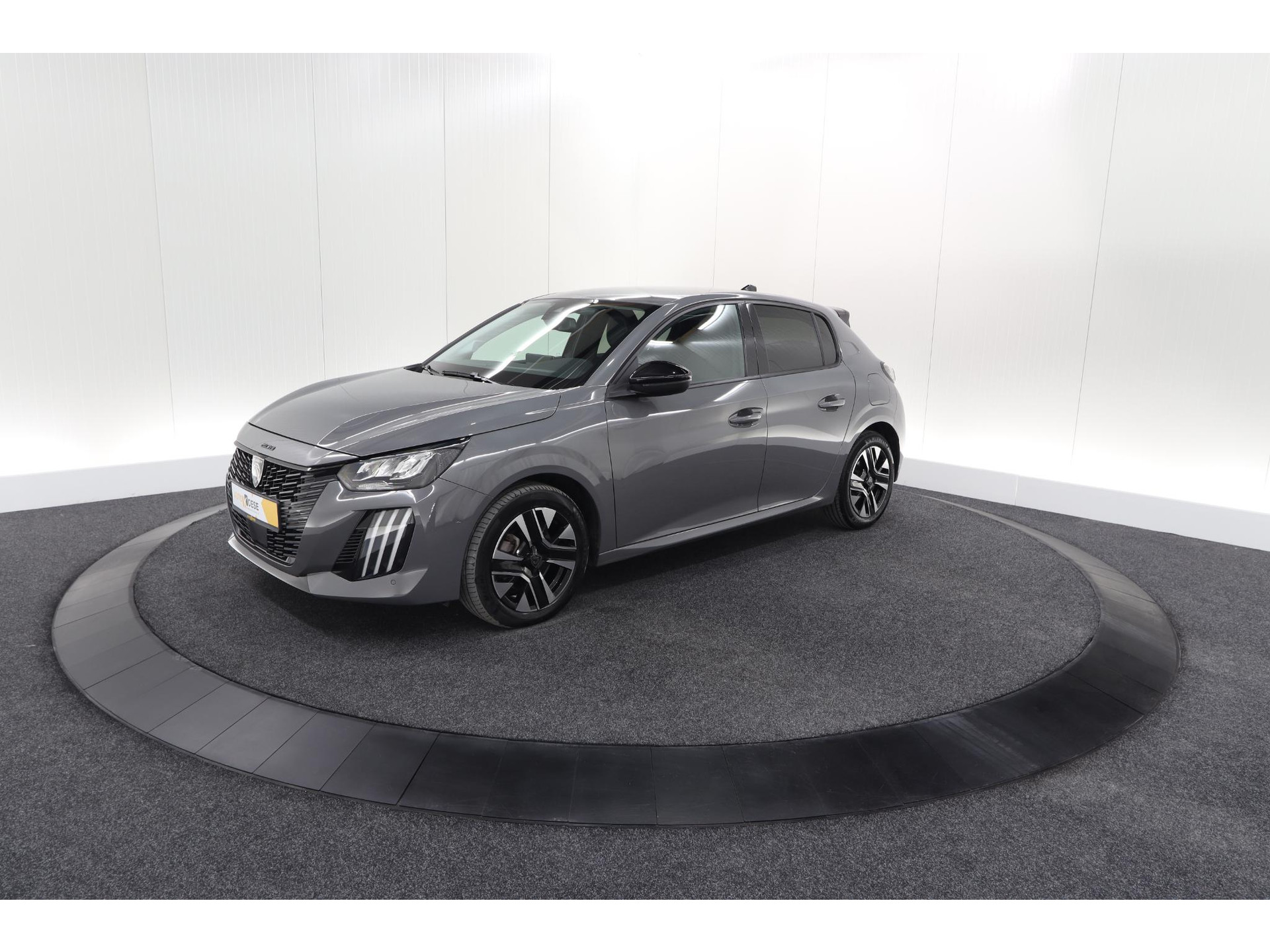 Peugeot 208 Hybrid 100 e-DCS6 Allure | Camera | Apple Carplay | Keyless Entry | Parkeersensoren