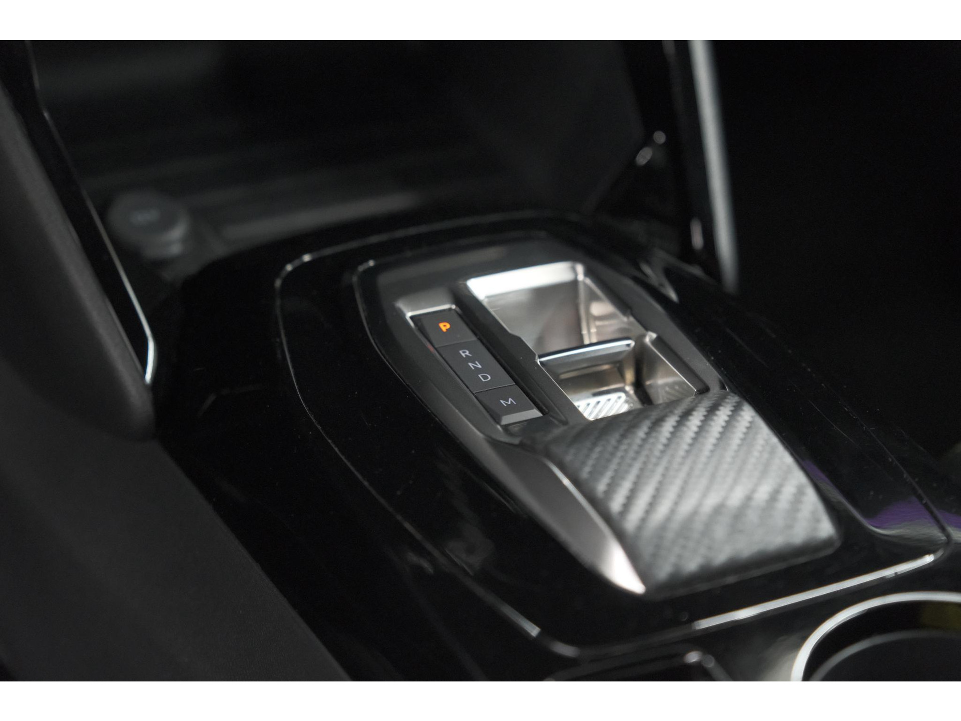 Peugeot 2008 1.2 Hybrid 145 GT | Camera | Apple Carplay | Parkeersensoren