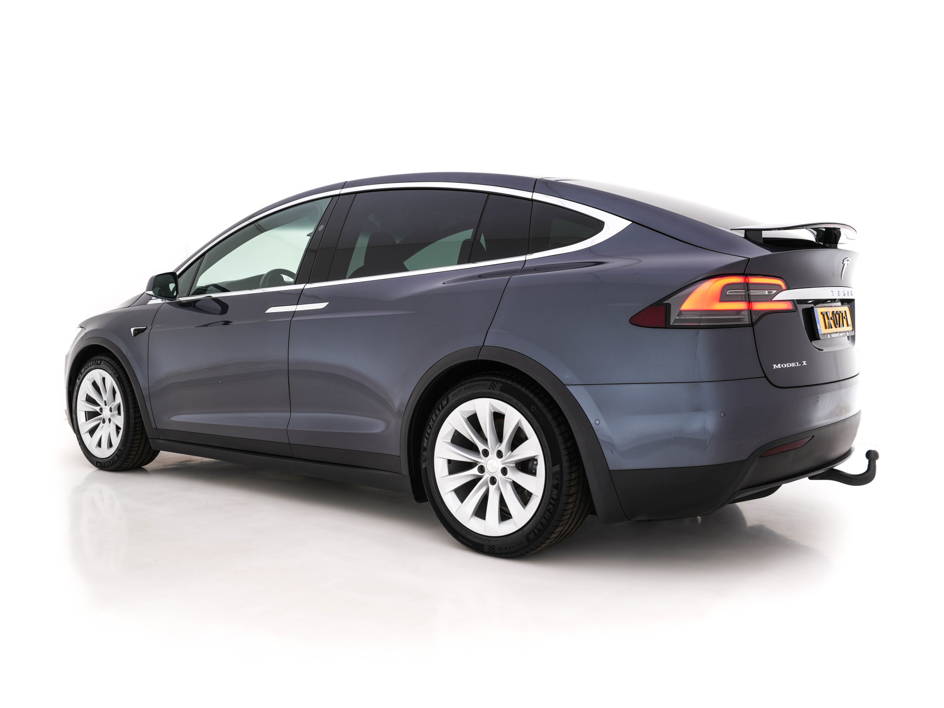 Tesla Model X 100D AWD [ 3-Fase ] Aut. *PANO-WINDOW | AUTO-PILOT | LEATHER | SURROUND-VIEW | NAVI-FULLMAP | FULL-LED | AIR-SUSPENSION | DIGI-COCKPIT | KEYLESS | CAMERA | DAB+ | HEATED-COMFORTSEATS | TOWBAR |  20''ALU*