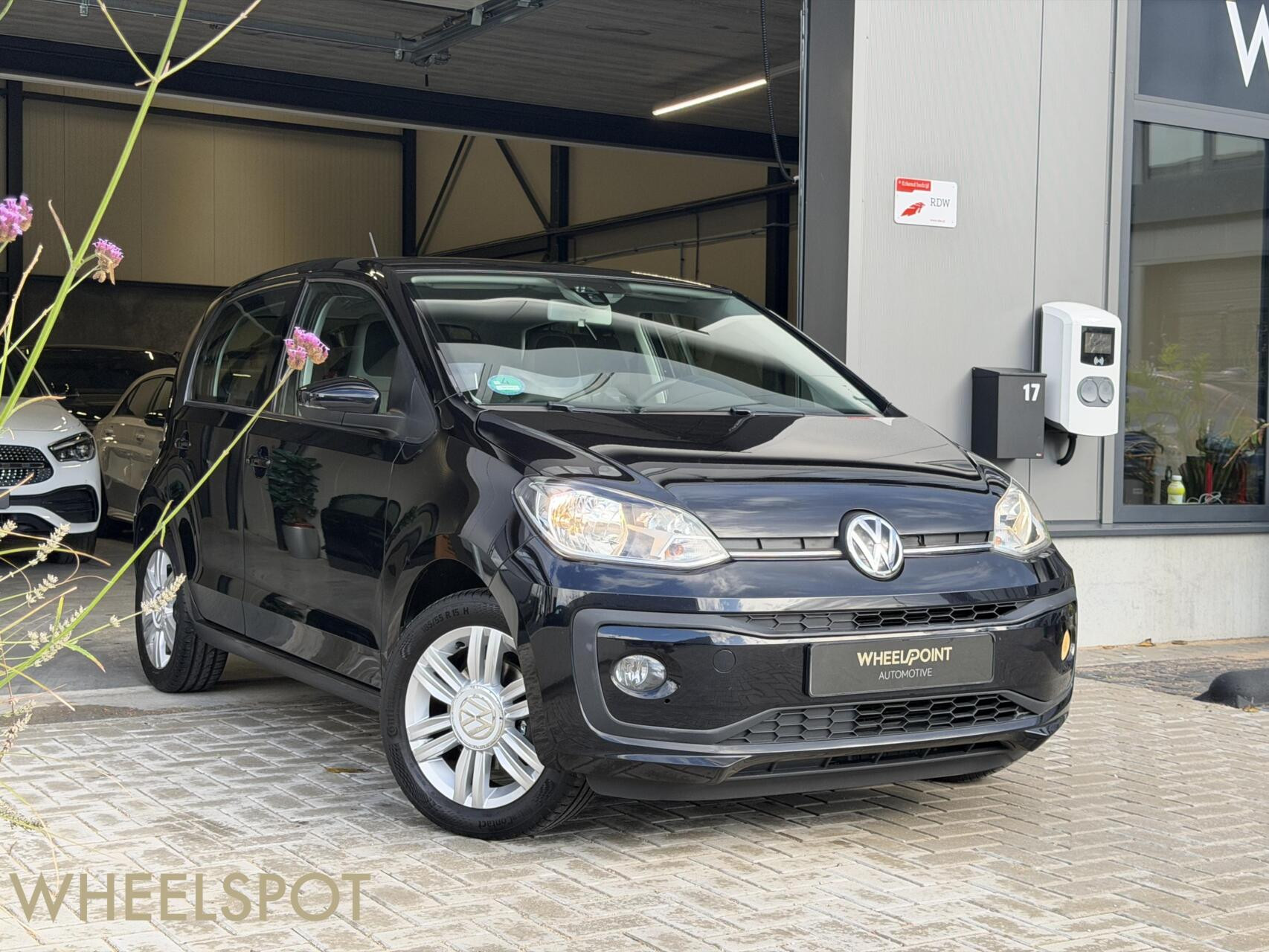 Volkswagen Up! 1.0 BMT high up!|Cruise|Camera|Clima|Stoelver