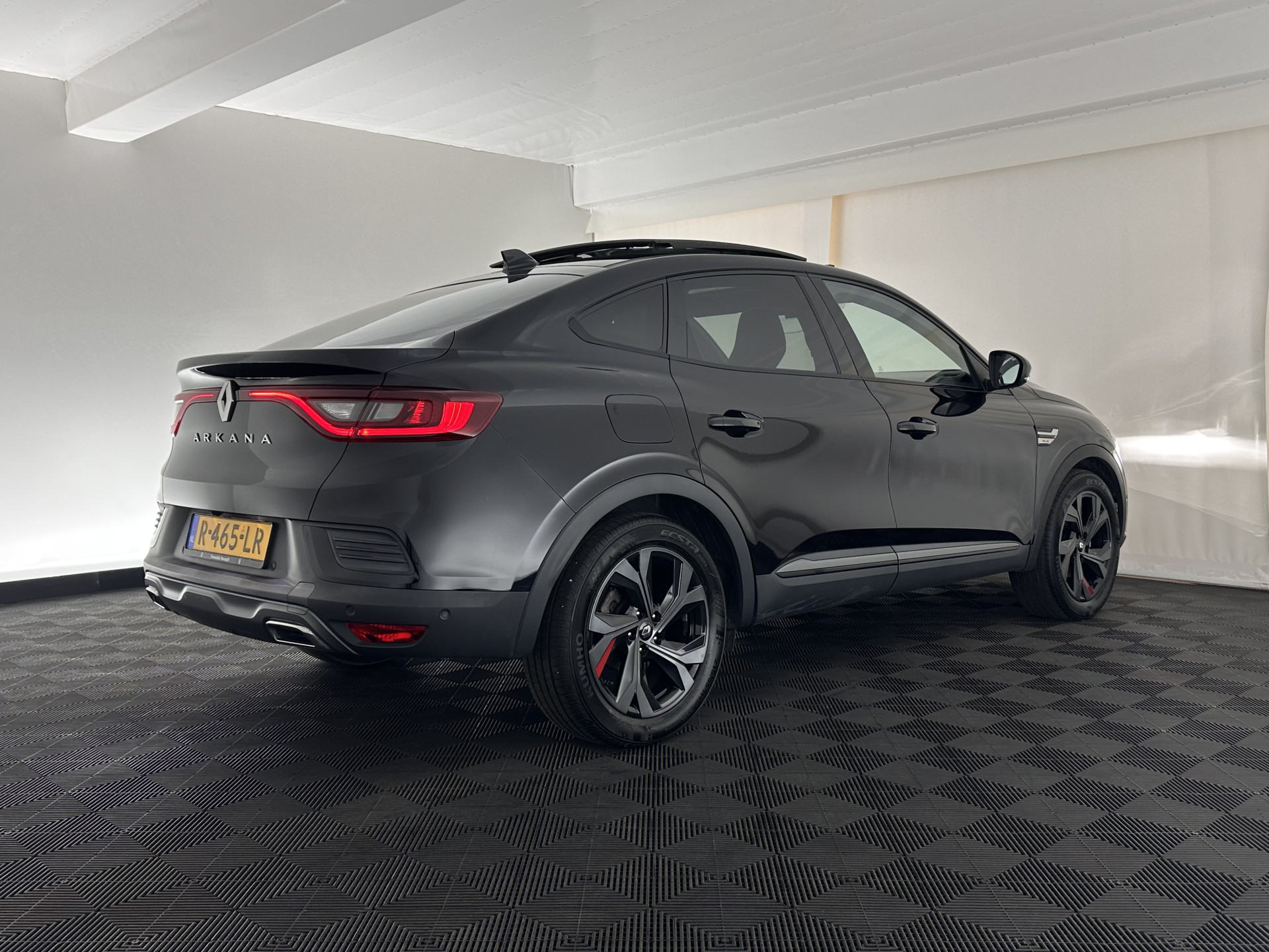 Renault Arkana 1.6 E-Tech Hybrid 145 R.S. Line (INCL.BTW) Aut. *PANO | ADAPTIVE-CRUISE | LEATHER | FULL-LED | BLINDSPOT | CAMERA | HEATED-SPORTSEATS | KEYLESS | AMBIENT-LIGHT | DIGI-COCKPIT | PRIVACY-GLASS | NAVI-FULLMAP | ECC | PDC | 18'