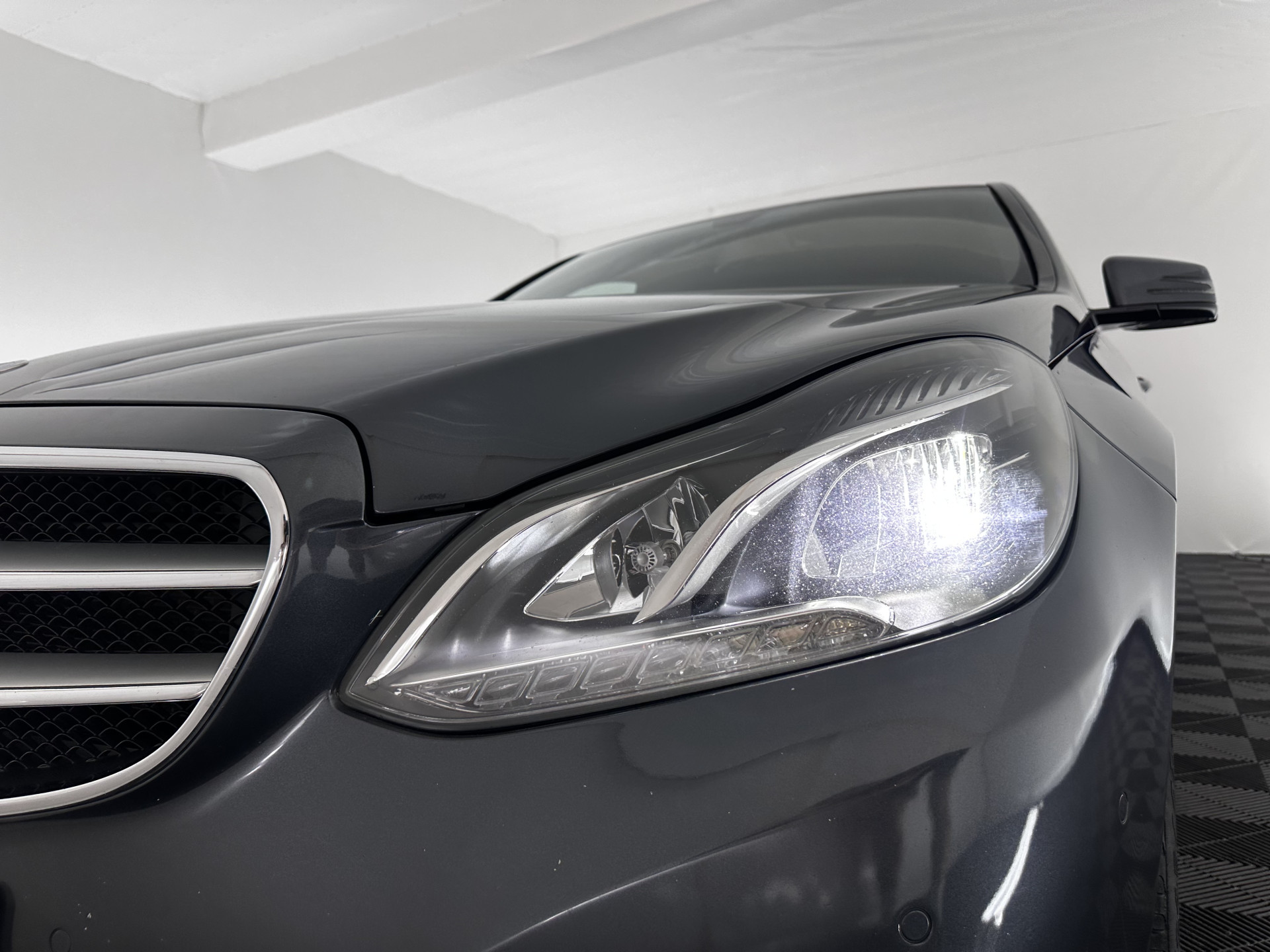 Mercedes-Benz E-klasse 300 BlueTEC HYBRID Avantgarde Aut. *NAVI-FULLMAP | LEATHER -MICROFIBRE | ECC | PDC | CRUISE | COMFORT-SEATS | 17"ALU*