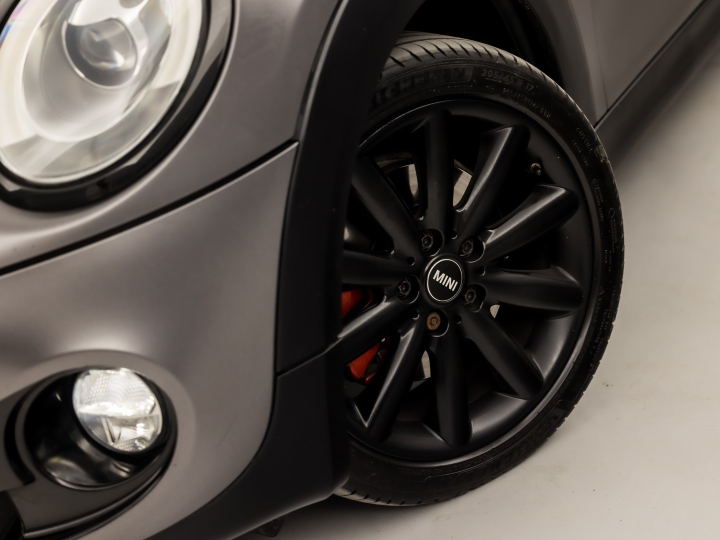 MINI 5-deurs 2.0 Cooper S Chili Edition 192Pk Automaat (PANORAMADAK, GROOT NAVI, HEAD-UP DISPLAY, LEDER, STOELVERWARMING, SPORTSTOELEN, GETINT GLAS, PARKEERSENSOREN, NIEUWSTAAT)