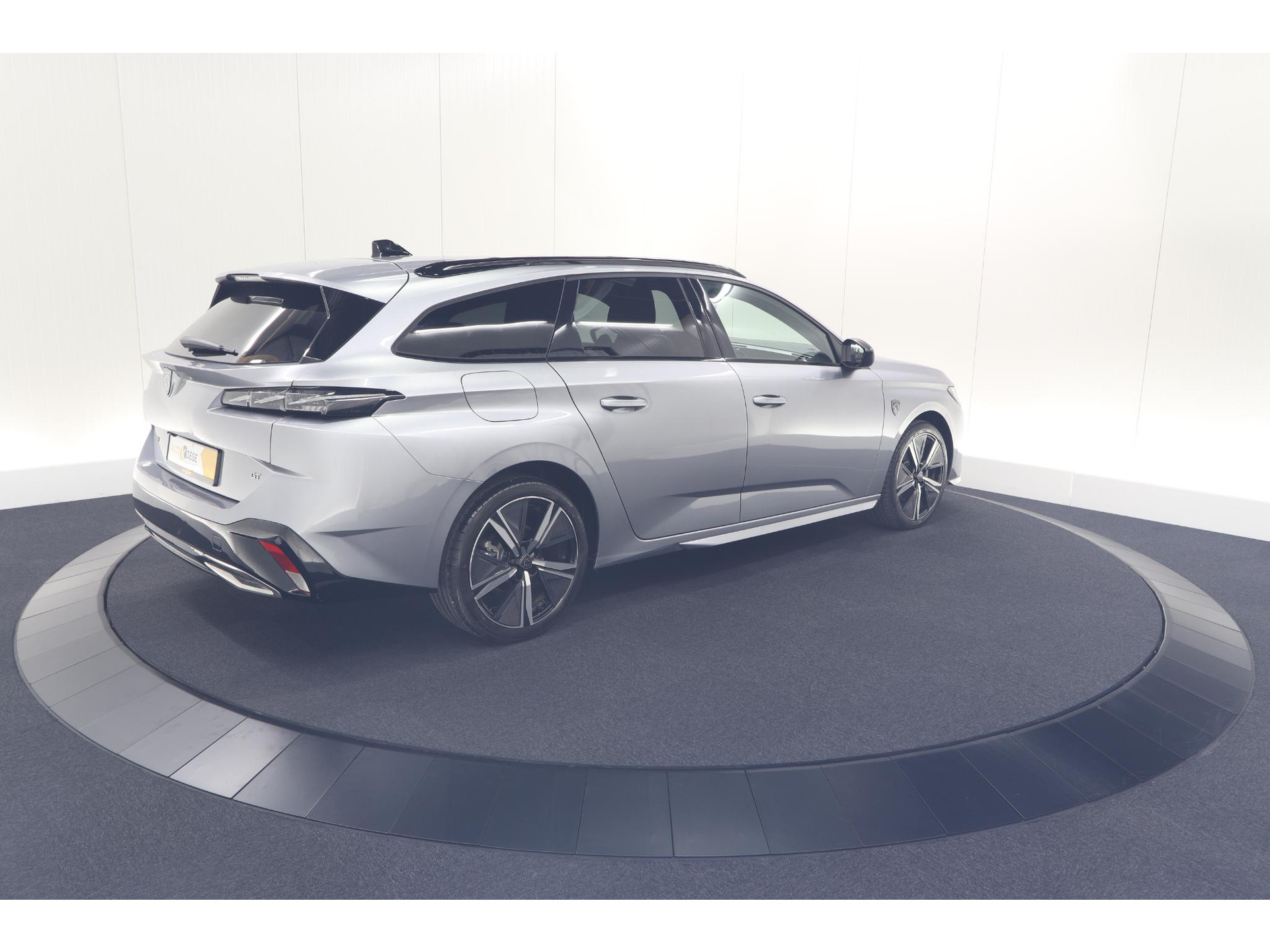 Peugeot 308 SW 1.2 Hybrid 136 e-DCS6 GT | Camera | Adaptieve Cruise Control | Apple Carplay