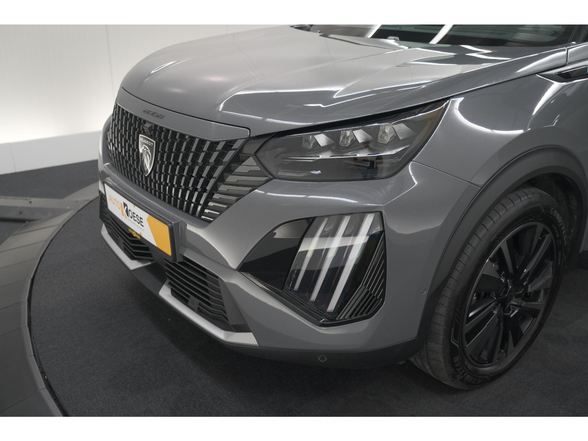 Peugeot e-2008 EV GT Avantage 54 kWh | 96.8% SOH | 11 KW Lader | 360 Camera | Panoramadak | Dodehoekdetectie