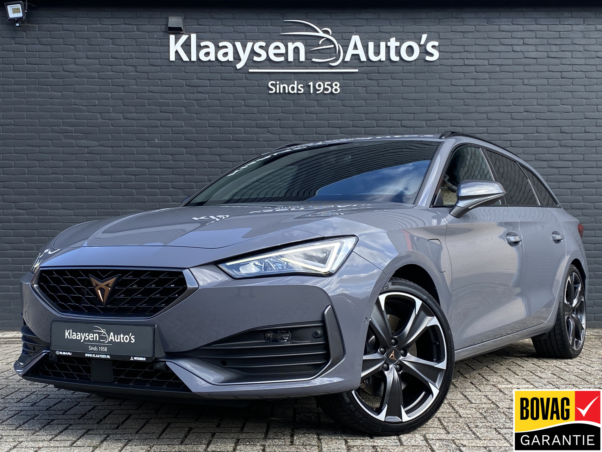 CUPRA Leon Sportstourer 1.4 e-Hybrid VZ Performance 245 pk | 1e eigenaar | dealer onderh. | panoramadak | elektr. a. klep | kuipstoelen