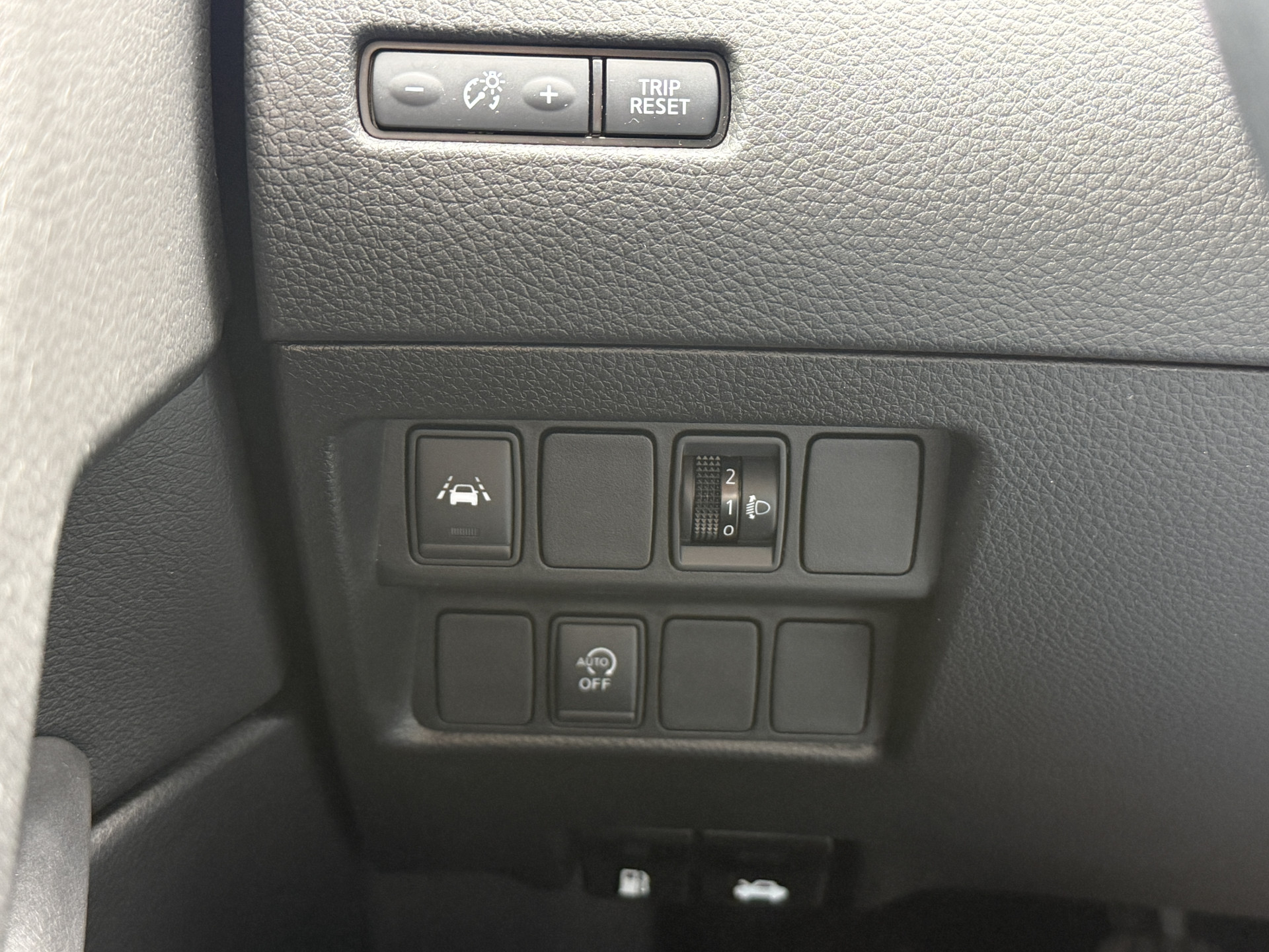 Nissan Qashqai 1.3 DIG-T Design Edition | Panoramadak | Trekhaak | 360 Camera