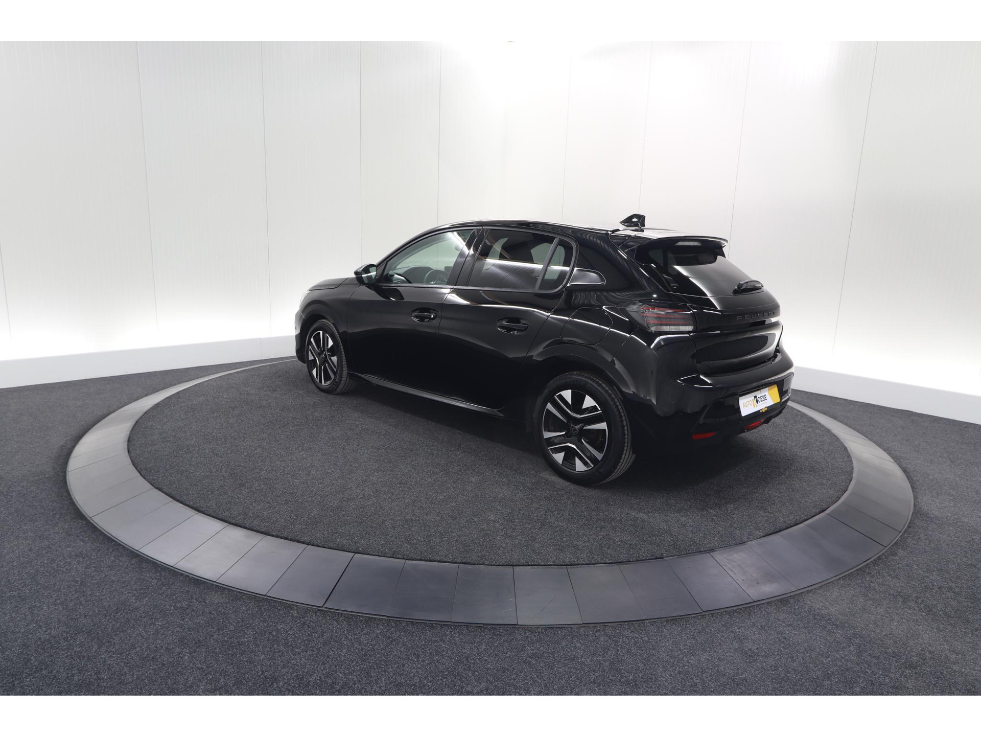 Peugeot 208 PureTech 100 Allure | 360 Camera | Adaptieve Cruise Control | Dodehoekdetectie | Navigatie