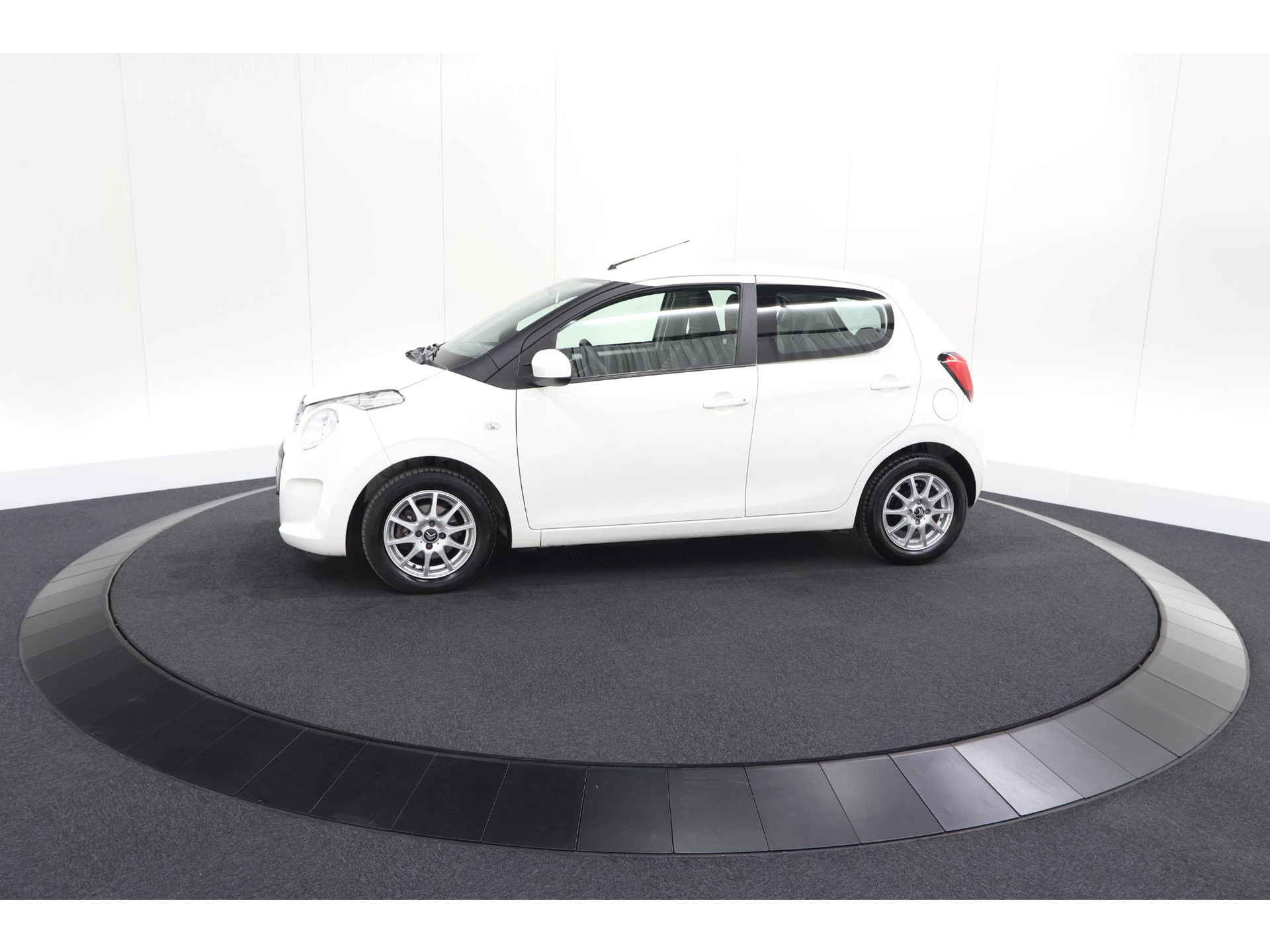 Citroen C1 1.0 e-VTi Feel | Camera | Airco | Lichtmetalen Velgen | DAB | 5 Deurs
