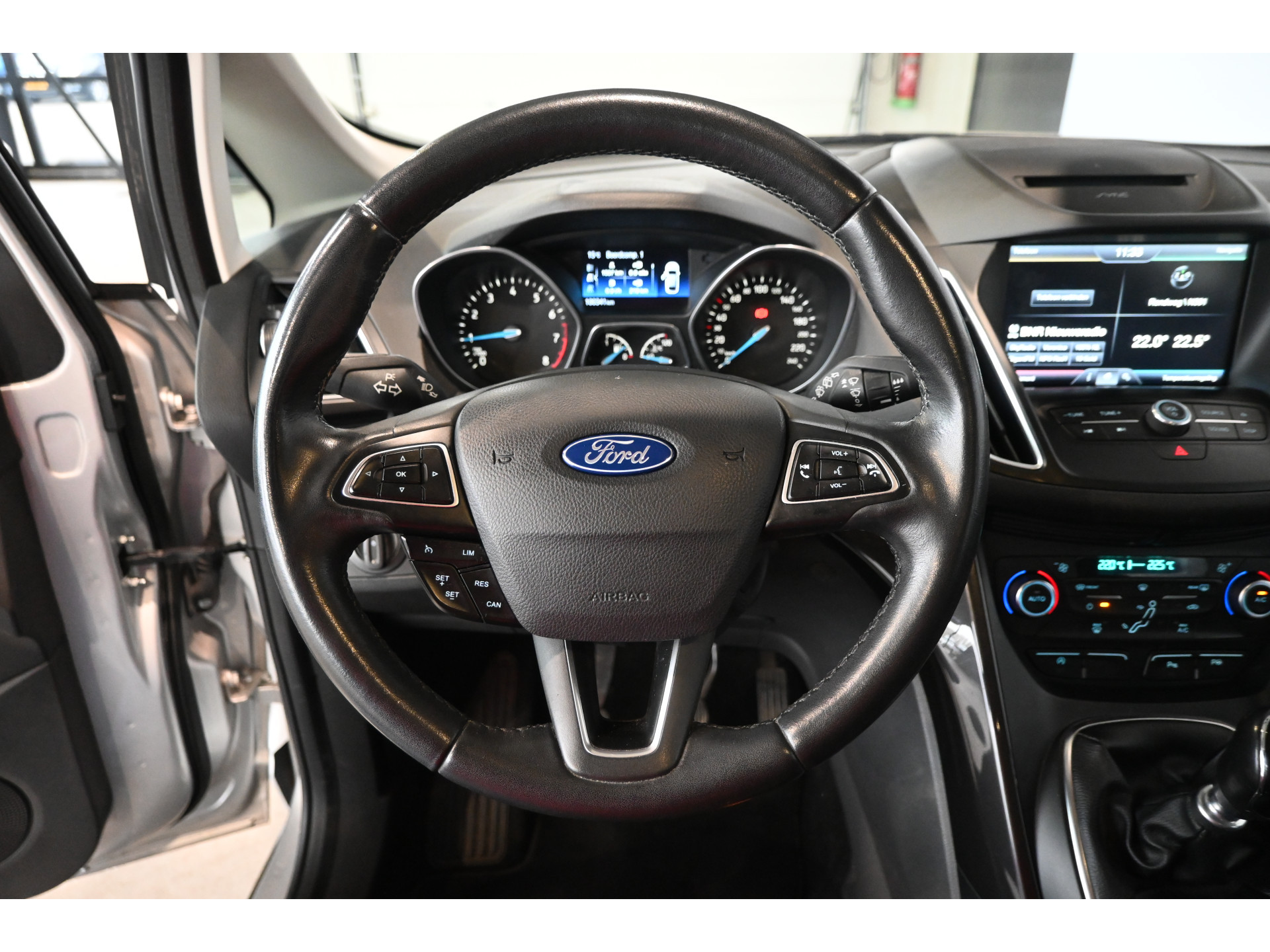 Ford C-Max 1.0 Titanium Clima Cruise control Navigatie Rijklaarprijs Inruil Mogelijk!