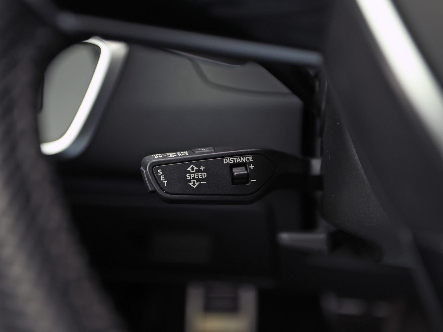 Audi A6 55 TFSI e quattro S-Line Competition 368Pk Automaat (2X S-LINE, APPLE CARPLAY, SPORTZETELS, NAPPA LEDER, MEMORY SEATS, CAMERA, ADAPTIVE CRUISE, ELEK ACHTERKLEP, STOELVERWARMING ACHTER, NIEUWSTAAT)