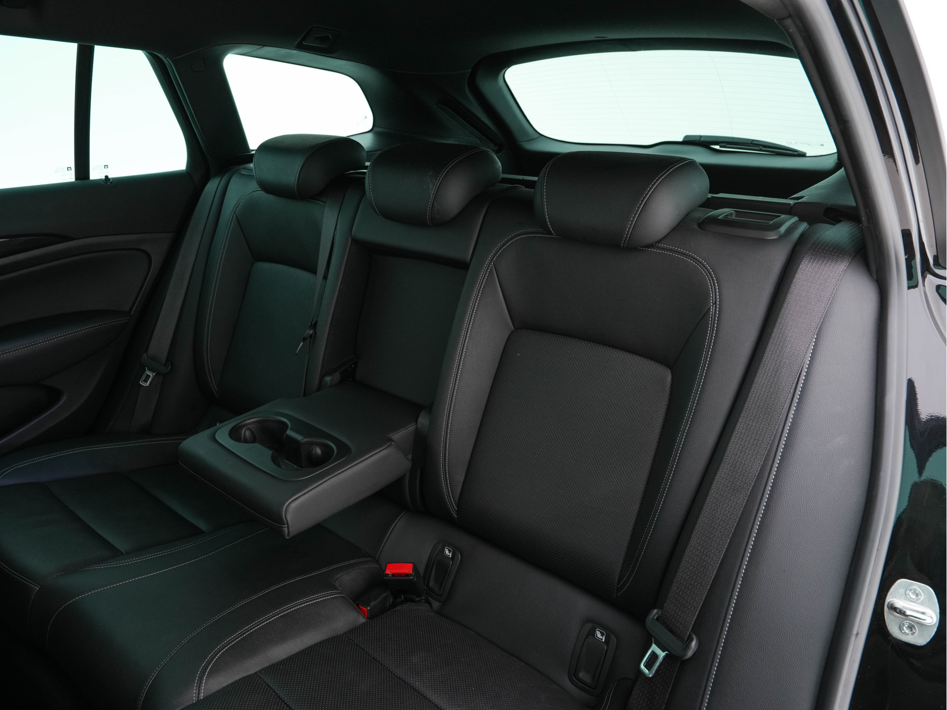 Opel Insignia Sports Tourer 2.0 Turbo GS-Sport-Line Aut. *FULL-LEATHER | BOSE-SOUND | HEAD-UP | ADAPT.CRUISE | FULL-LED | MEMORY-PACK | SPORT/HEATED/COOLED/MASSAGE-SEATS  | NAVI-FULLMAP | GREY-WRAPPED | KEYLESS | CAMERA | CARPLAY | LANE-ASSIST