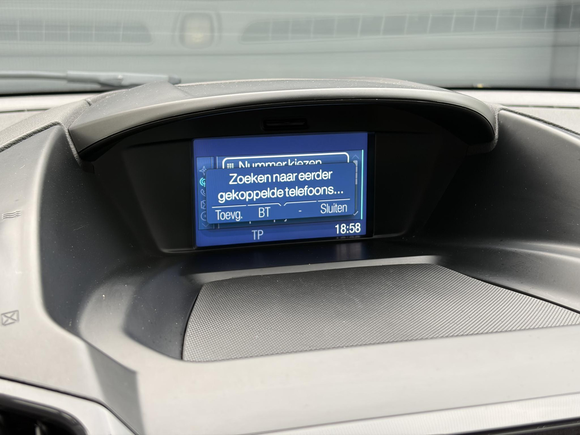 Ford Kuga 1.5 Titanium Plus 4WD ✓2e Eigenaar✓Camera✓183pk✓Trekhaak✓Leder✓Stoelverw✓Navi✓Clima✓Cruise✓Pdc V+A✓Elekt Stoelen✓Dodehoeksensor✓Net beurt gehad✓19''Lm velgen✓N.A.P✓Apk tot 08-2027