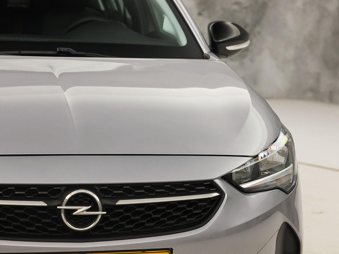 Opel Corsa 1.2 Sport (APPLE CARPLAY, GROOT NAVI, 360 CAMERA, SPORTSTOELEN, LM VELGEN, CRUISE, NIEUWSTAAT)