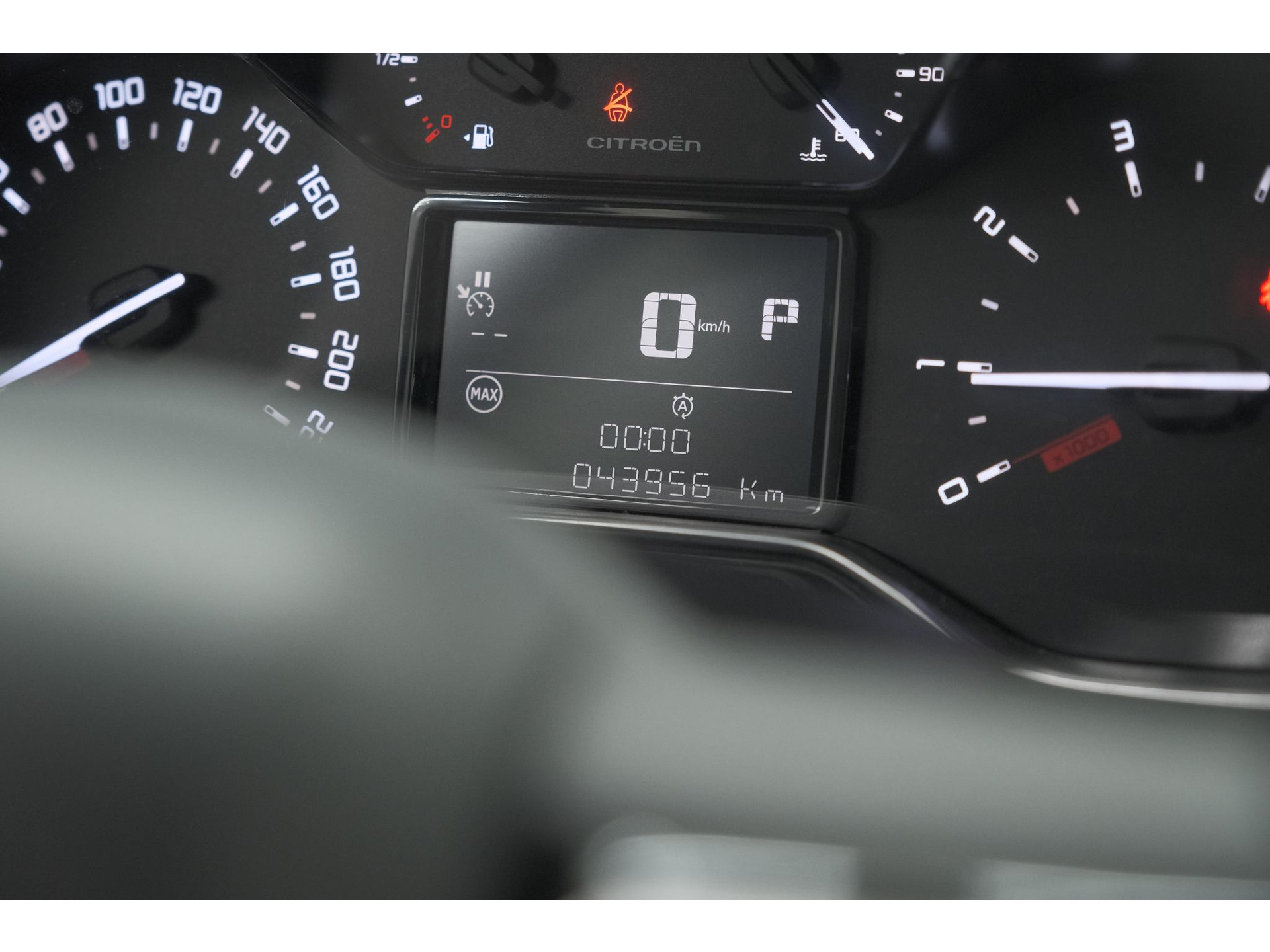 Citroen C3 Aircross PureTech 130 EAT6 Plus | Stoelverwarming | Apple Carplay | Parkeersensoren