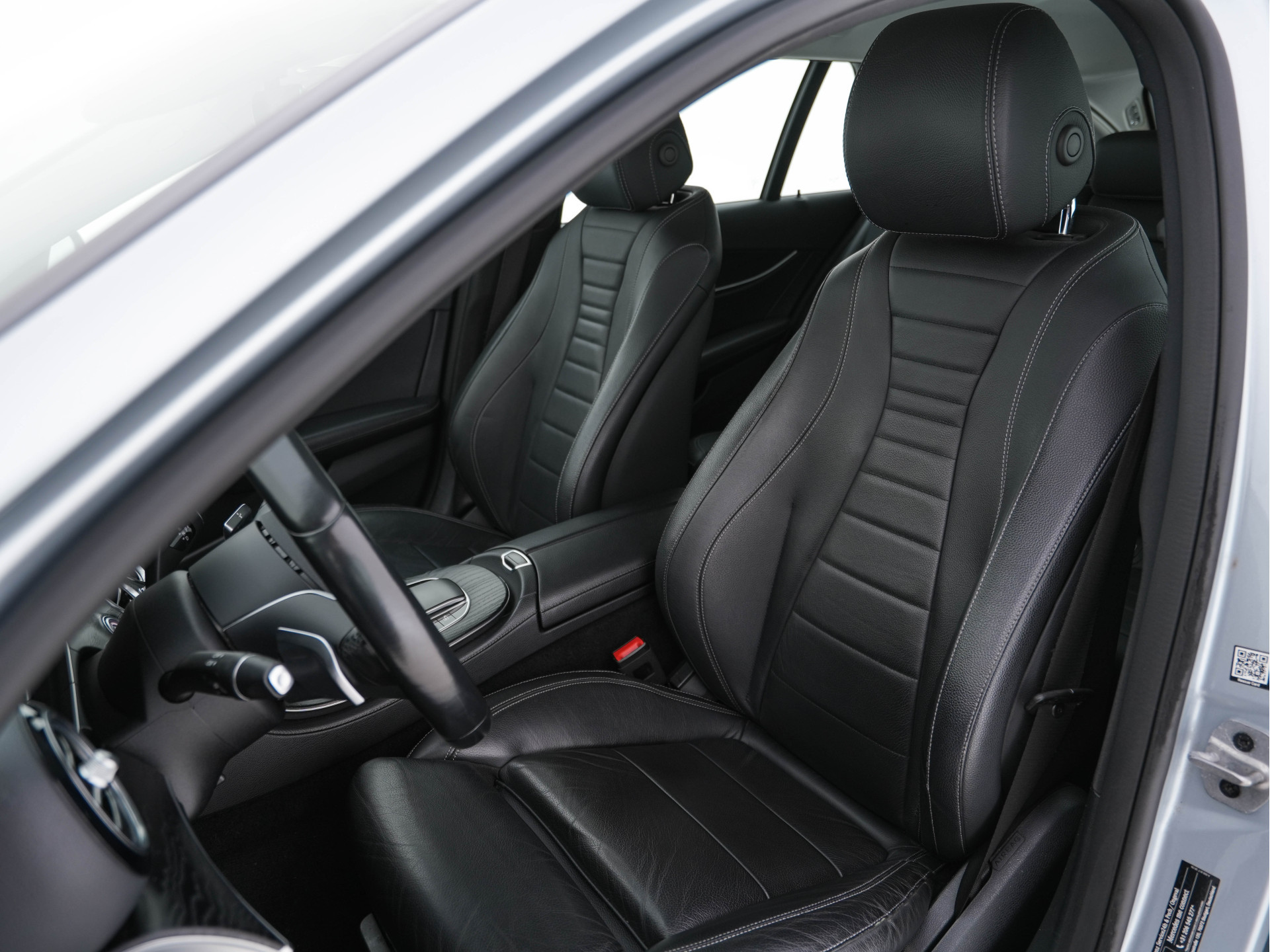 Mercedes-Benz E-klasse Estate 300 de Business Solution Luxury Plug-In (INCL-BTW) Aut. *DIGI-COCKPIT | MULTIBEAM-LED | LUXURY-LEATHER | TOP-VIEW | KEYLESS | DAB | NAVI-FULLMAP | CRUISE | SHIFT-PADDLES | AMBIENT-LIGHT | HEATED-SPORTSEATS | 18"ALU*