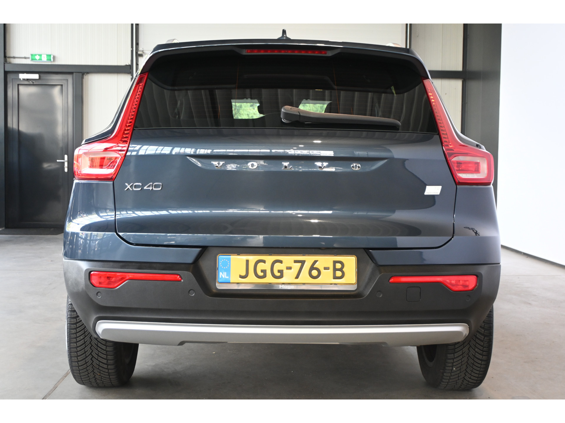 Volvo XC40 1.5 T5 Recharge Inscription Clima Cruise CarPlay Trekhaak PDC Lane Assist Camera 100% Onderhouden! Inruil Mogelijk!
