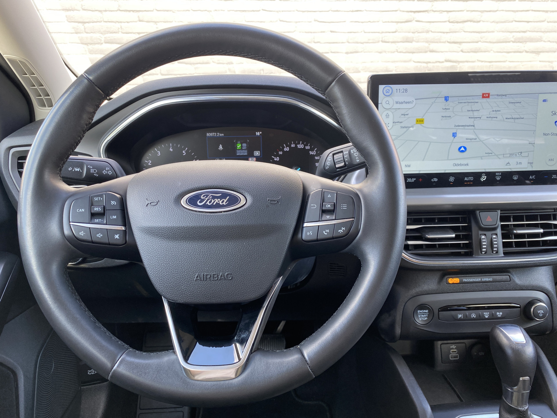 Ford Focus Wagon 1.0 EcoBoost Hybrid 155 pk Titanium AUT. | 1e eigenaar | dealer onderh. | navigatie | cruise control | BTW auto