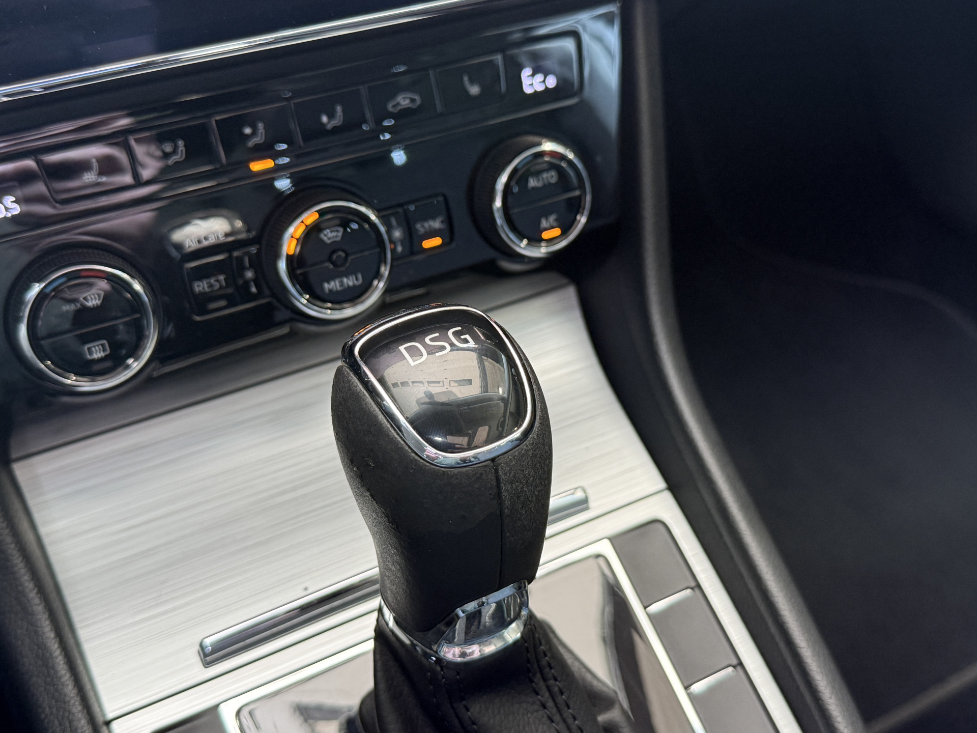 ŠKODA Superb Combi 1.4 TSI iV Business Edition Plus | Panoramadak | Crystal Light | Apple Carplay