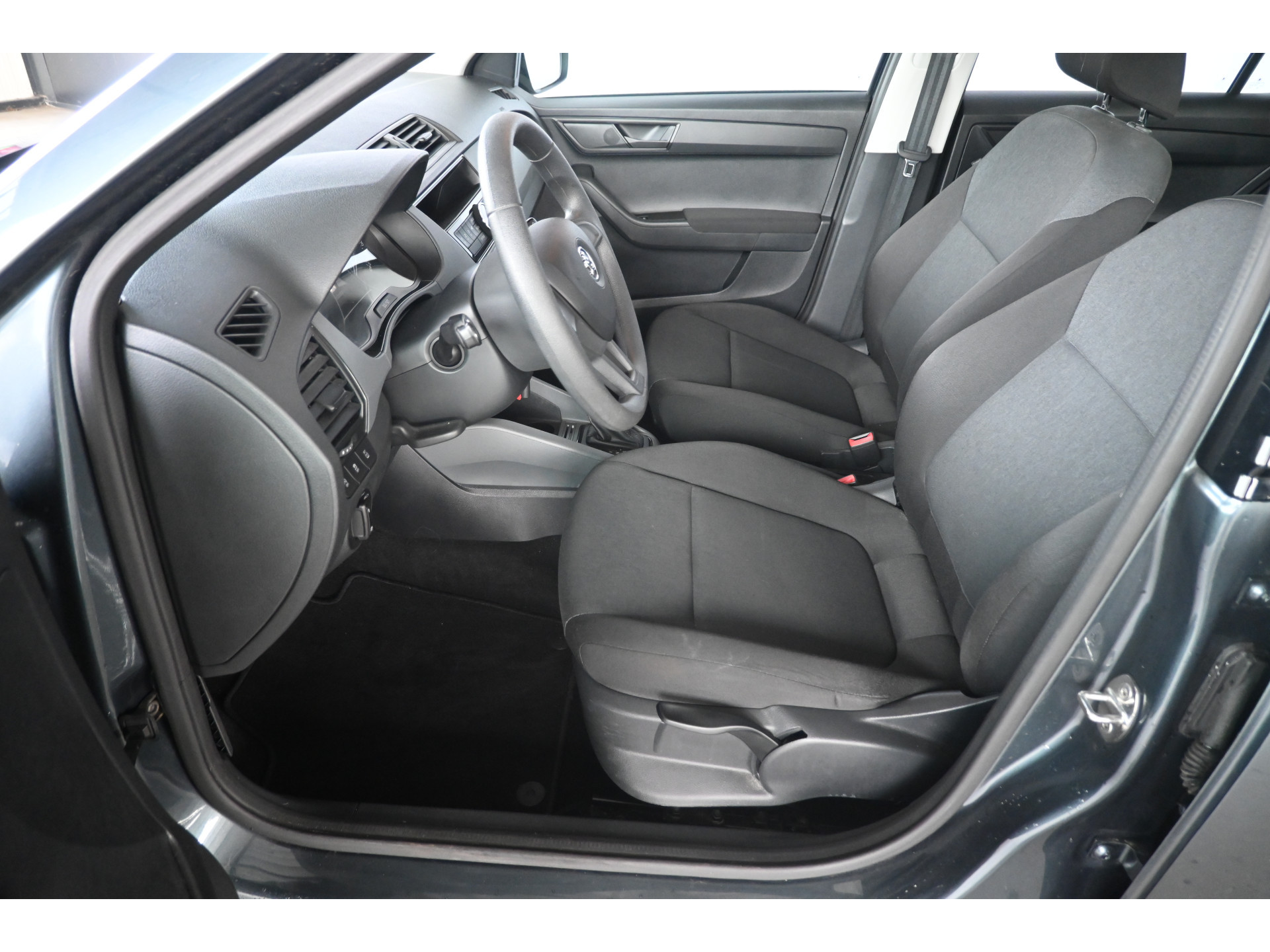 ŠKODA Fabia 1.2 TSI Active Automaat Airco Elektrisch pakket All in Prijs Inruil Mogelijk!
