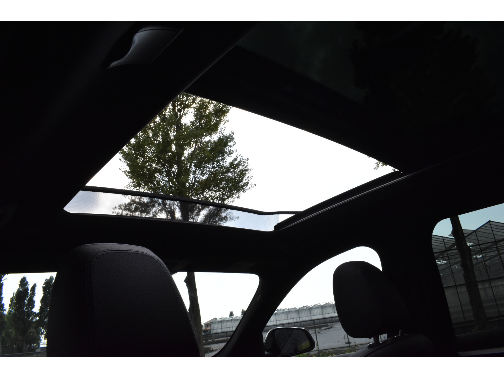 BMW X1 sDrive18i M-Pakket Carplay/Navi Panoradak Automaat Led Stoelverwarming