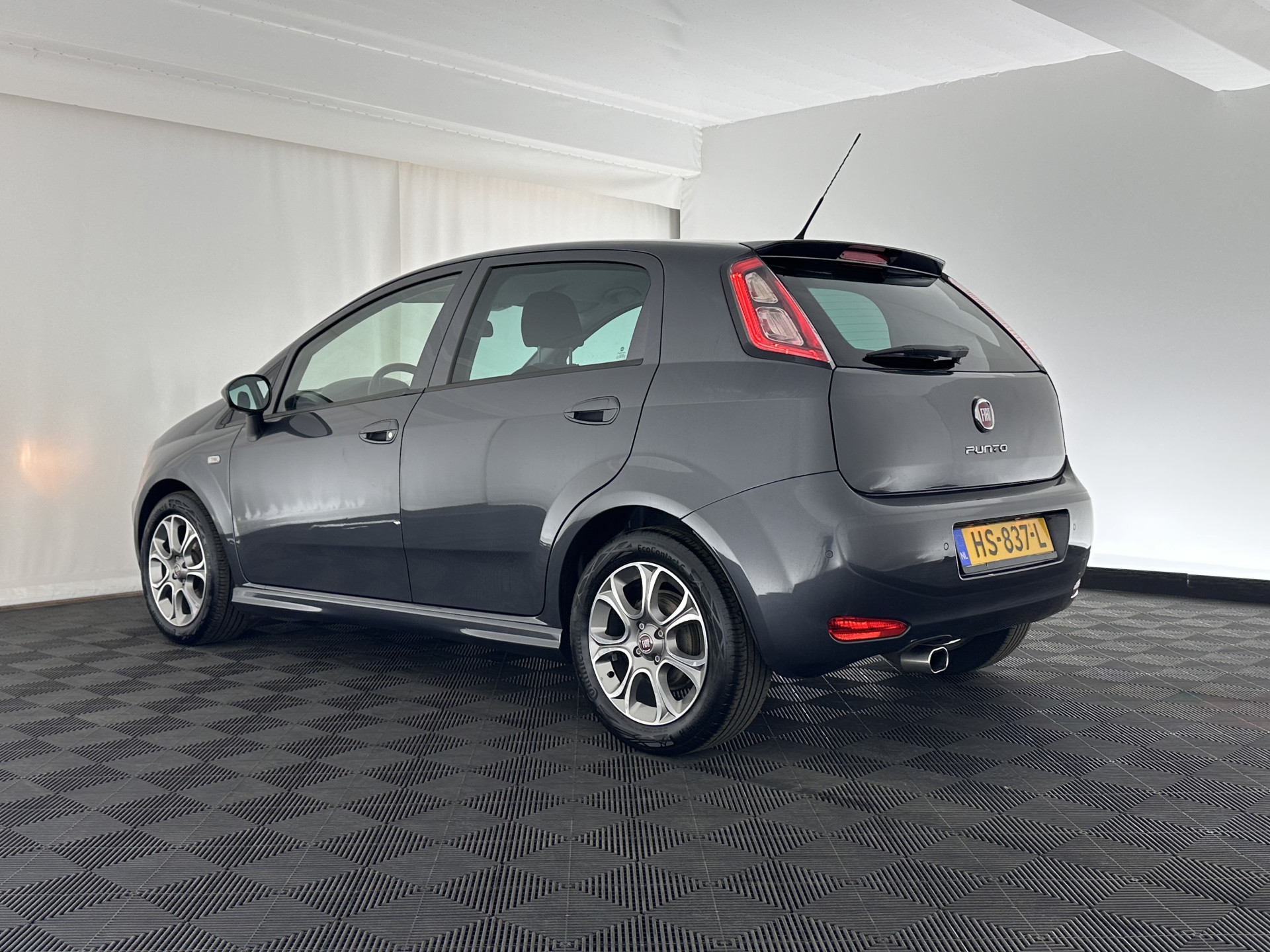 Fiat Punto Evo 1.3 M-Jet Lounge *ECC | SPORT-SEATS | MICROFIBRE | PDC | CRUISE | RADIO-CD/MP3 | 16''ALU*