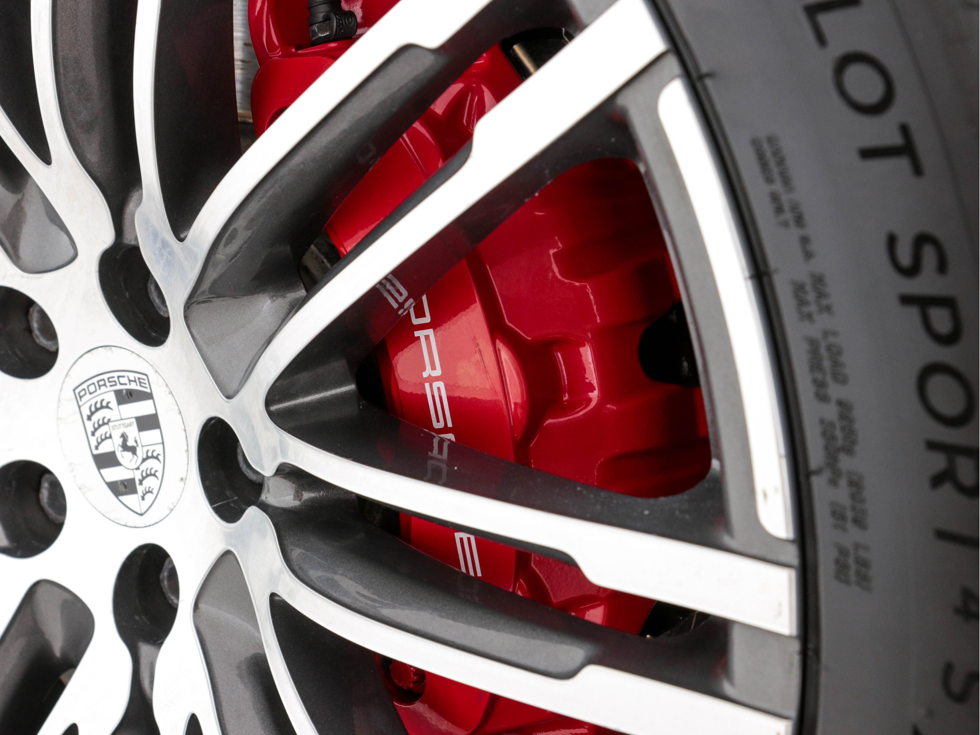 Porsche Macan 3.6 Turbo Aut. *PANO | XENON | FULL-LEATHER  | BOSE-SOUND | NL-AUTO | NAVI-PROF | XENON | COMFORT-SEATS | CAMERA | ECC | PDC | ALCANTARA | MODEL-2015*