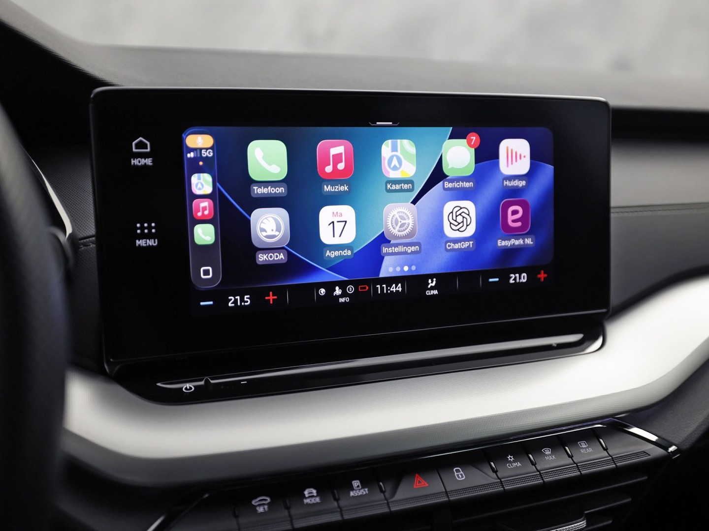 Škoda Octavia Combi 1.0 TSI Sport (KUIPSTOELEN, 1e EIGENAAR, APPLE CARPLAY, GROOT NAVI, GETINT GLAS, ZWART HEMEL, KEYLESS, NIEUWSTAAT)