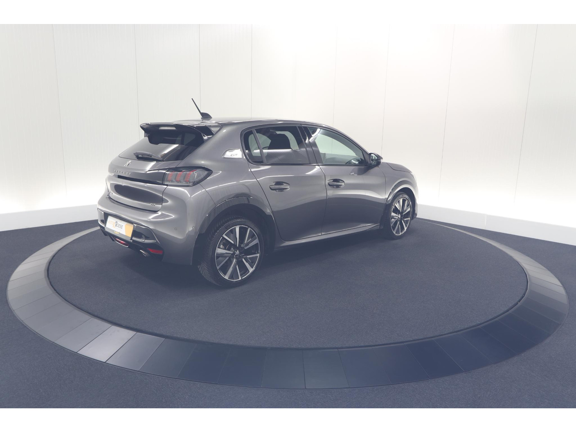 Peugeot 208 PureTech 100 EAT8 GT | Camera | Dodehoekdetectie | Navigatie | Apple Carplay