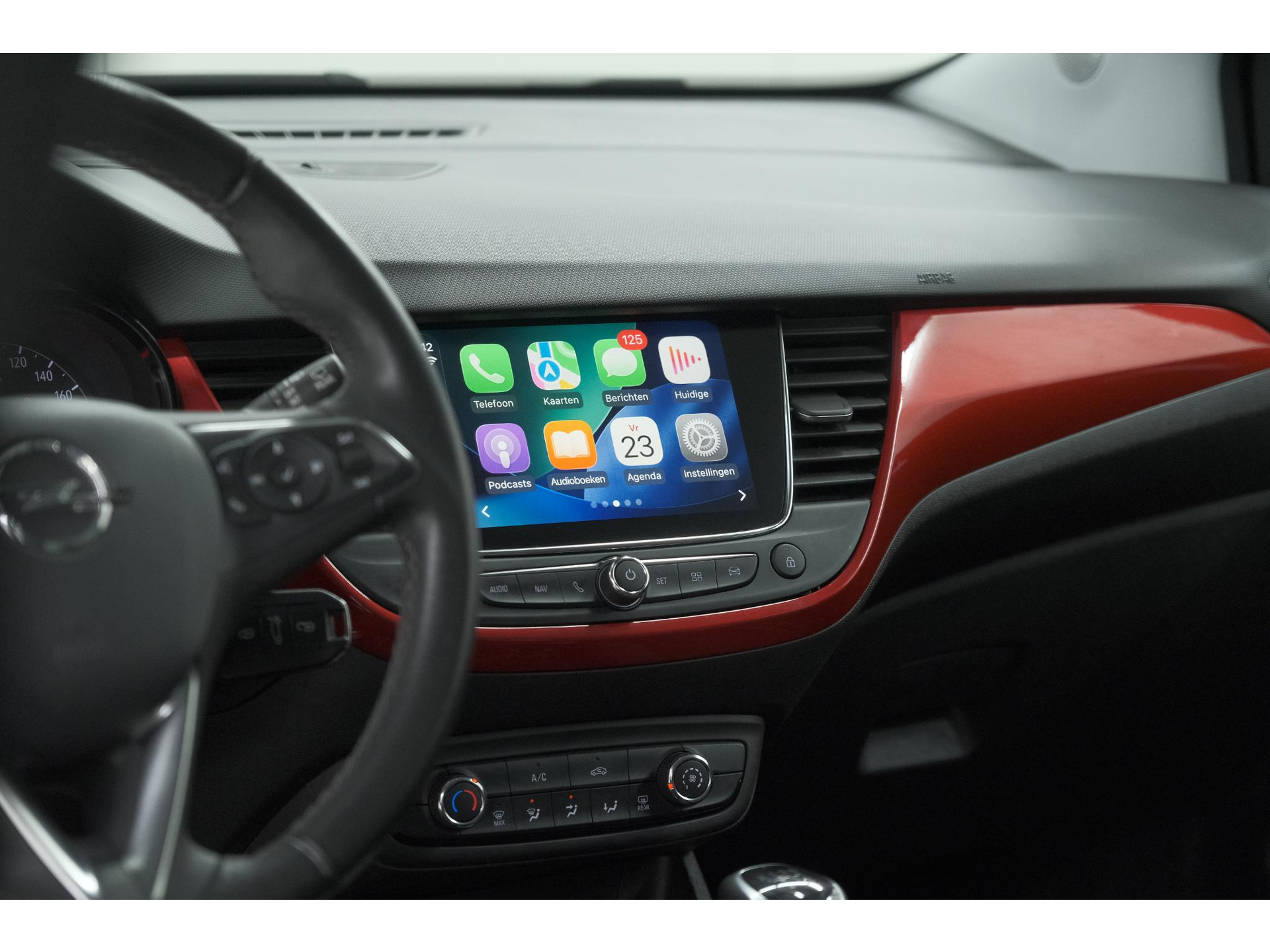 Opel Crossland Turbo 110 GS Line | Trekhaak | Camera | Apple Carplay | Navigatie | Parkeersensoren voor + Achter