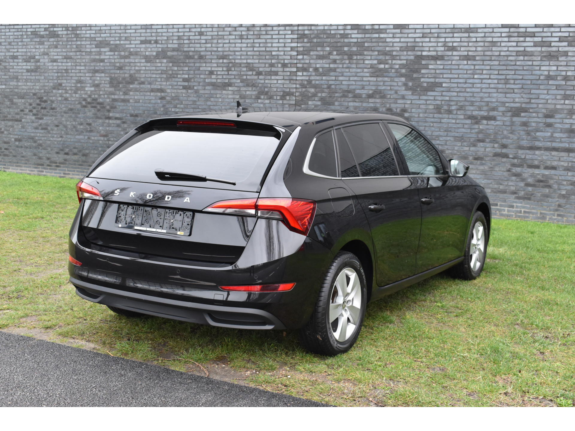 ŠKODA Scala 1.0 TSI Ambition Automaat Carplay Navigatie Front/lane assist Stoelverwarming Parkeer sensoren