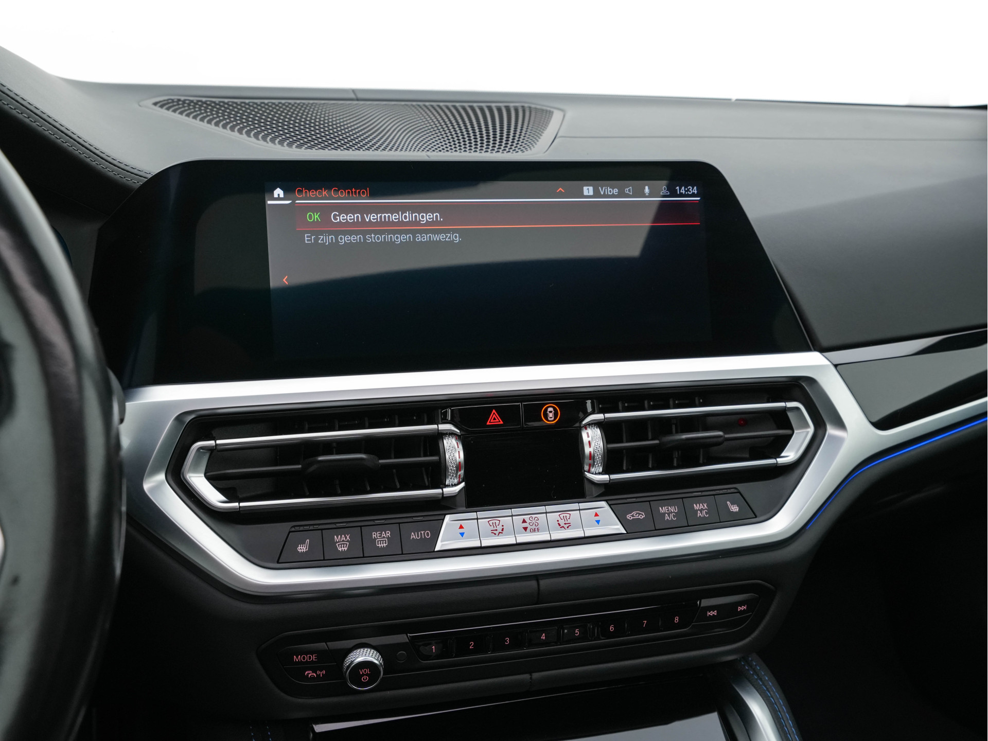 BMW 4-serie Coupé M440i xDrive High Executive Aut. *PANO | LEATHER | HARMAN/KARDON | HEAD-UP | LASER-LED | ADAPTIVE-CRUISE | TOPVIEW | MEMORY-PACK | KEYLESS | HEATED-SPORTSEATS | DAB+ | DIGI-COCKPIT | SHIFTPADDLES | TOWBAR | 19''ALU*