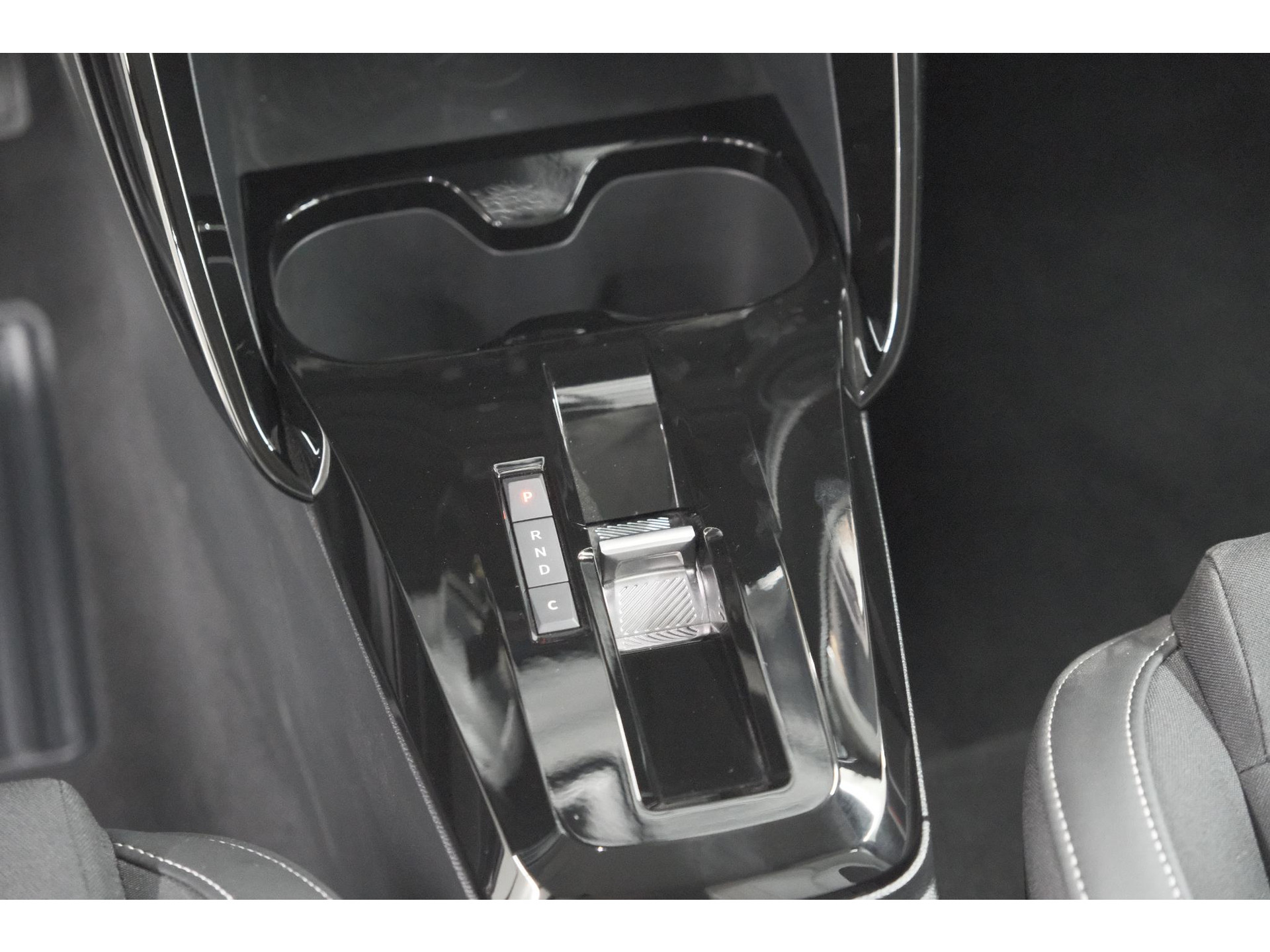 Citroen Ë-C3 Max 113pk 44 kWh | 11 KW Lader | 96,1% SOH | Camera | Navigatie | Parkeersensoren