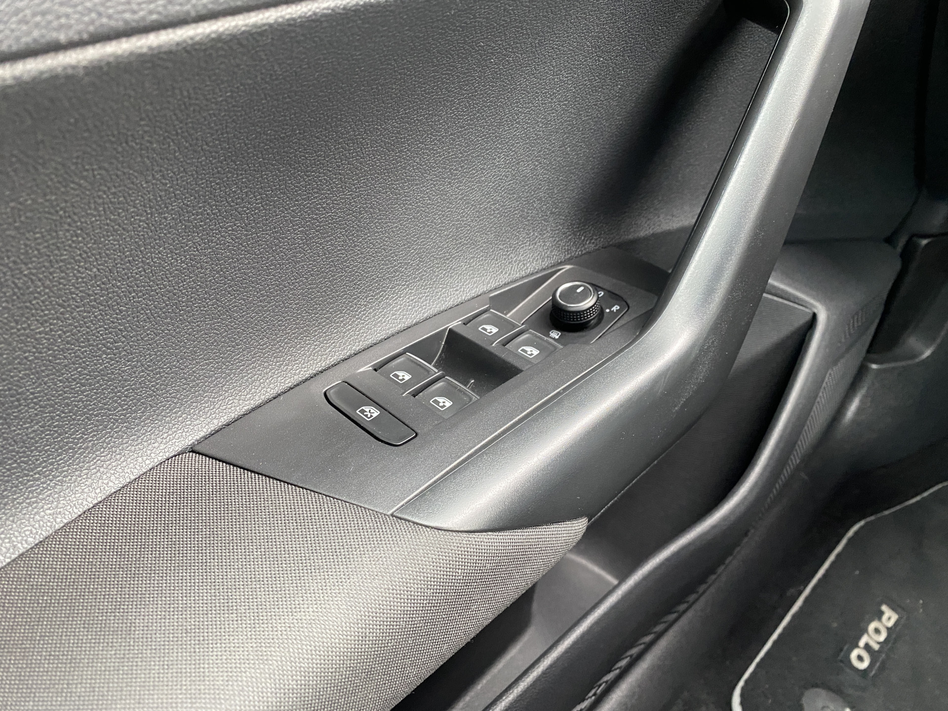 Volkswagen Polo 1.0 TSI R Line 116 pk AUT. | 1e eigenaar | 2x R Line | navigatie | virtual cockpit | stoelverwarming | sportstoelen