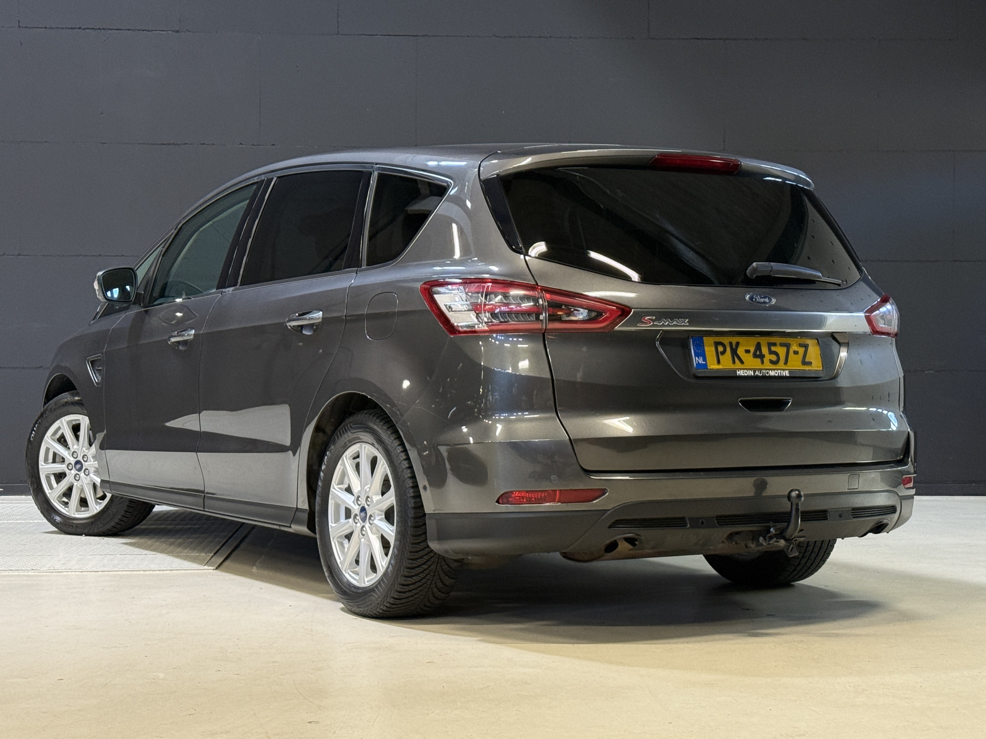 Ford S-Max 1.5 Titanium 7p. | Stoel/stuur verwarming | Trekhaak | Apple Carplay