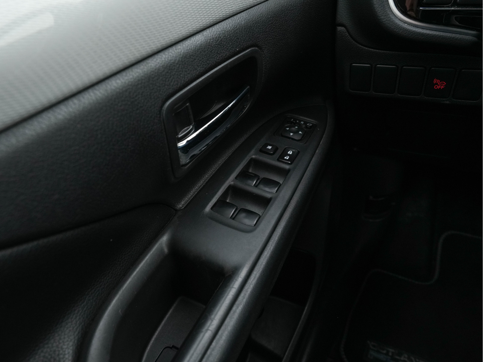 Mitsubishi Outlander 2.0 PHEV Executive Edition AWD Aut. *LEATHER-FABRIC | XENON | NAVI-FULLMAP | CAMERA | KEYLESS | DAB+ | ROCKFORD-AUDIO | COMFORT-SEATS | PRIVACY-GLASS | SHIFT-PADDLES |  18''ALU*