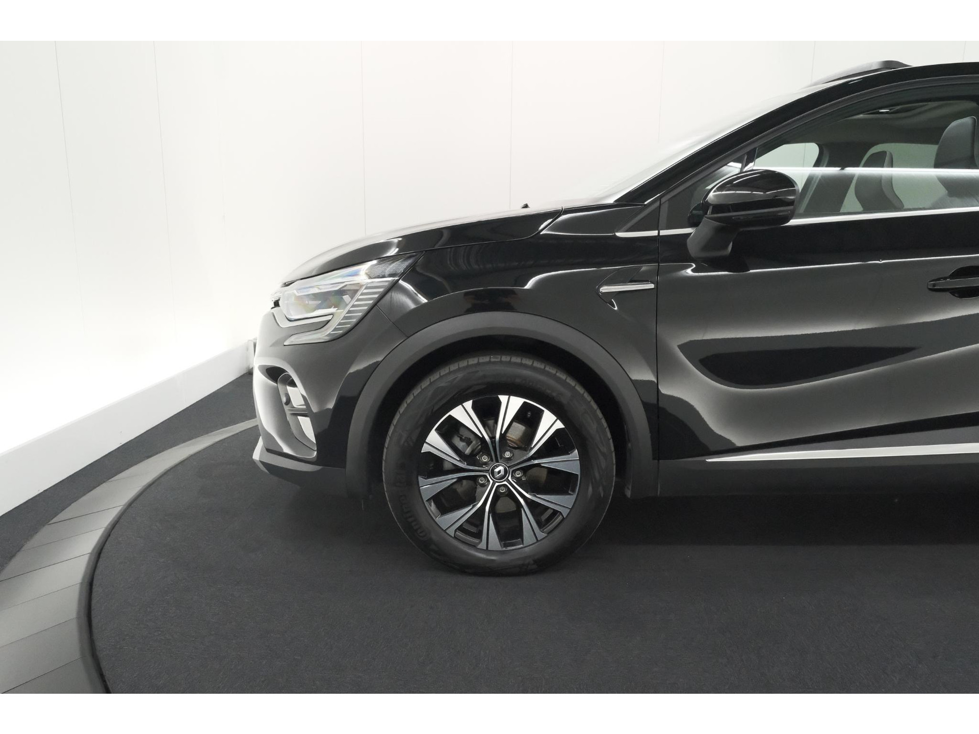 Renault Captur 1.6 E-Tech full hybrid 145 techno | Panoramadak | Camera | Adaptieve Cruise Control | 9.3 Inch Groot Scherm