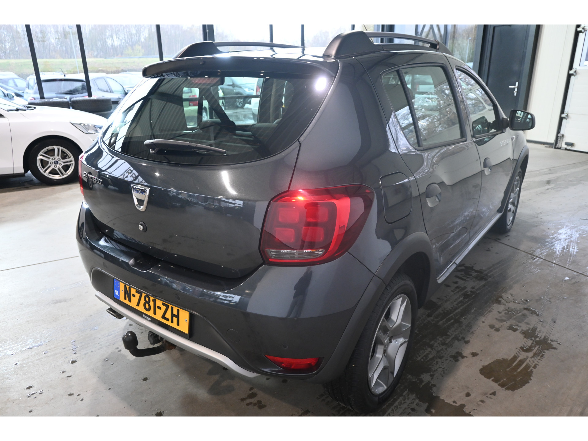 Dacia Sandero 0.9 TCe Stepway Tech Road Airco Navigatie Trekhaak Goed Onderhouden! Inruil Mogelijk!