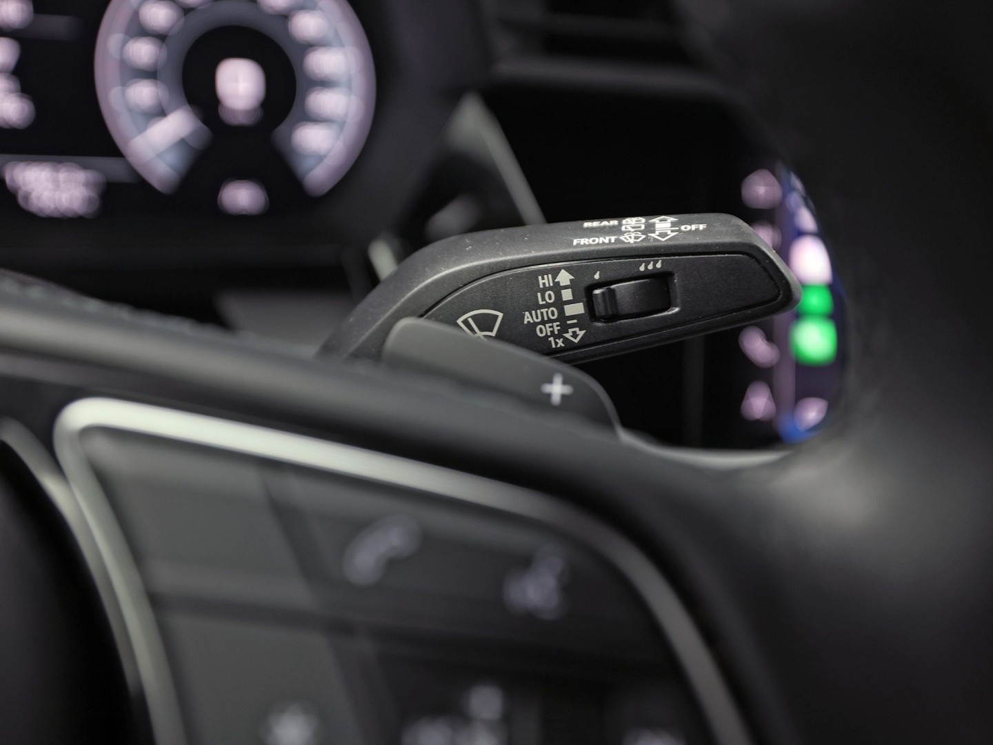 Audi A3 Sportback 40 TFSI e Sport 204Pk Automaat (APPLE CARPLAY, GROOT NAVI, LEDER, STOELVERWARMING, SPORTSTOELEN, ADAPTIVE CRUISE, GETINT GLAS, NIEUWSTAAT)