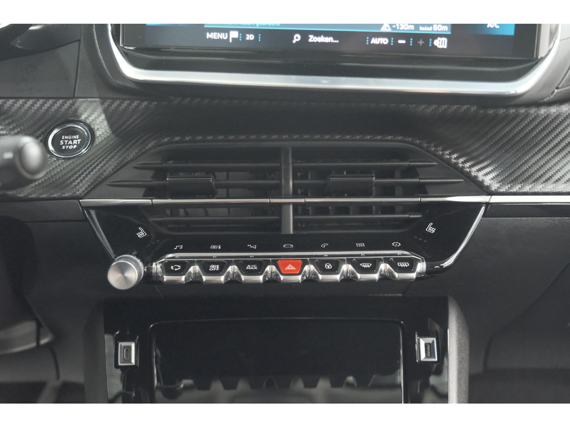 Peugeot 2008 PureTech 130 Allure | Trekhaak | Camera | Navigatie | Parkeersensoren