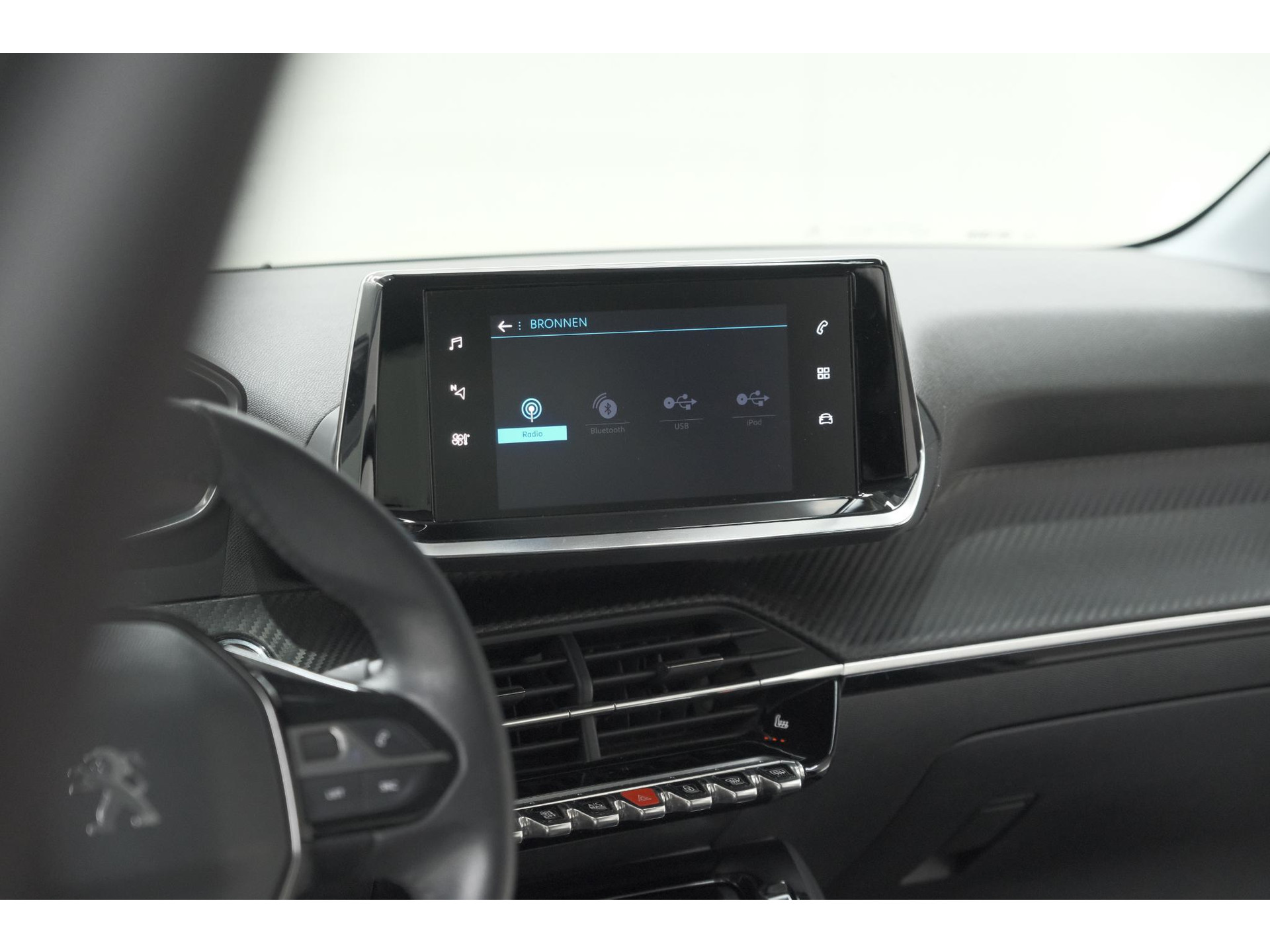 Peugeot 208 PureTech 100 Allure Pack | Parkeersensoren | Apple Carplay | Stoelverwarming