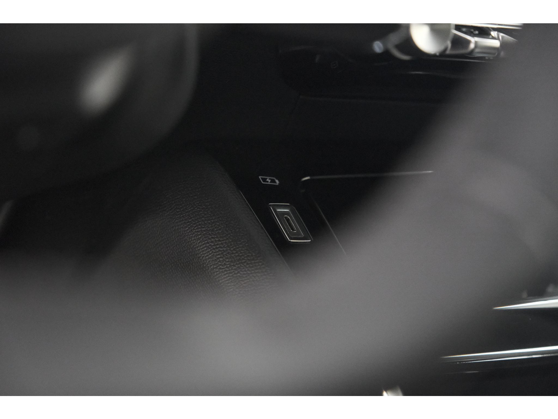 Peugeot 208 PureTech 100 Allure | 360 Camera | Adaptieve Cruise Control | Navigatie | Dodehoekdetectie