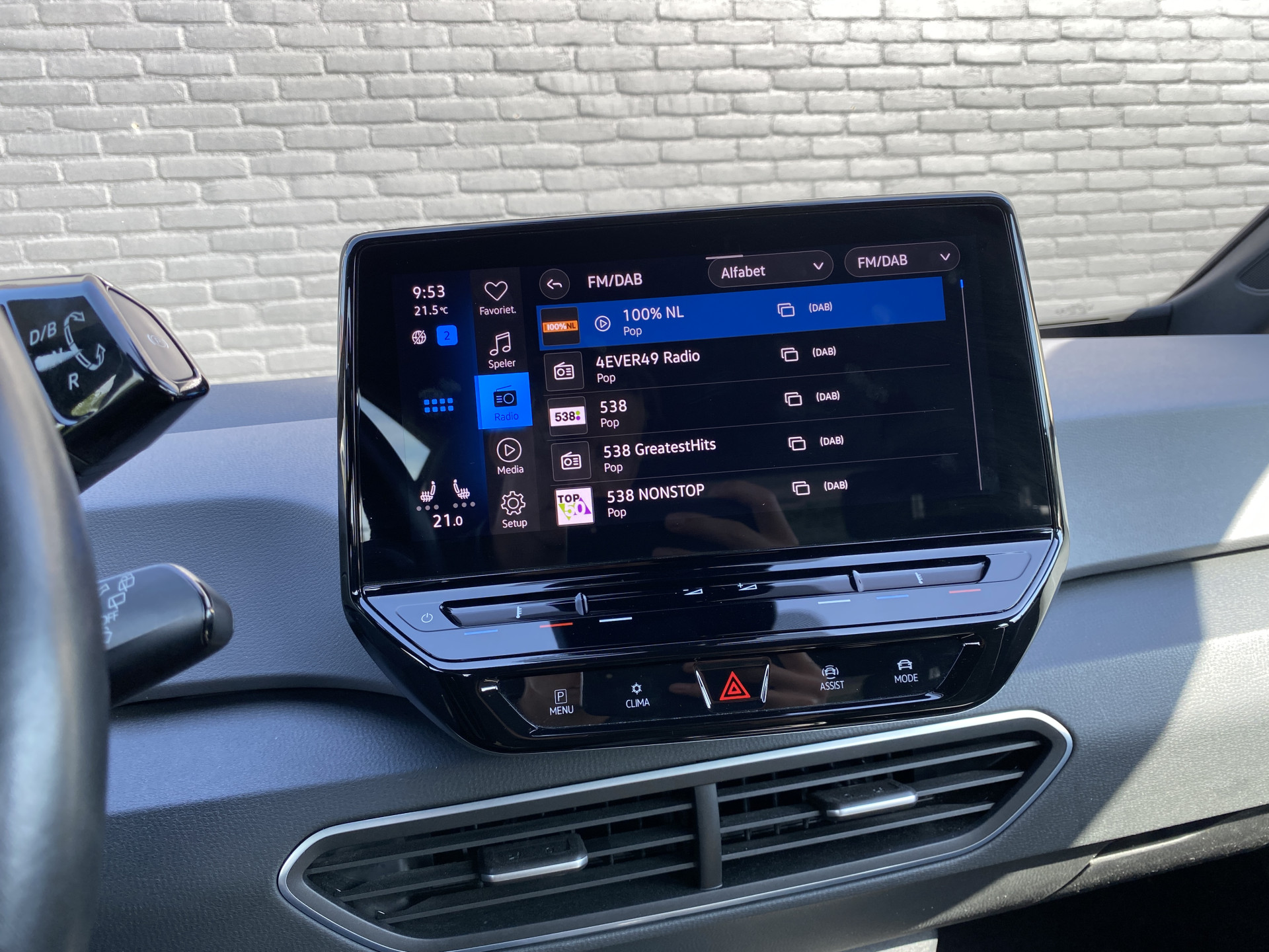Volkswagen ID.3 Pure 45 kWh 150 pk | dealer onderhouden | navigatie | adapt. cruise | parkeersensoren | apple carplay