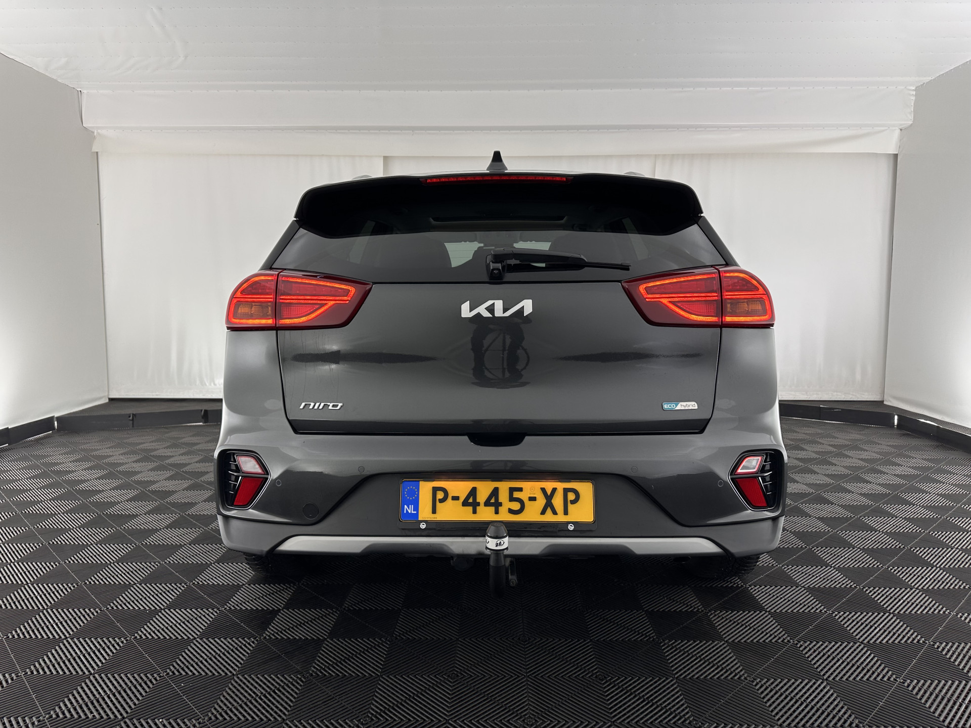 Kia Niro 1.6 GDi Hybrid ExecutiveLine (INCL-BTW) Aut. *PANO |  LEATHER | FULL-LED | NAVI-FULLMAP | DIGI-COCKPIT | HEATED-COMFORTSEATS | CAMERA | DAB+ | KEYLESS | ECC | SHIFTPADDLES | ADAPTIVE-CRUISE | LANE-ASSIST | 16"ALU*