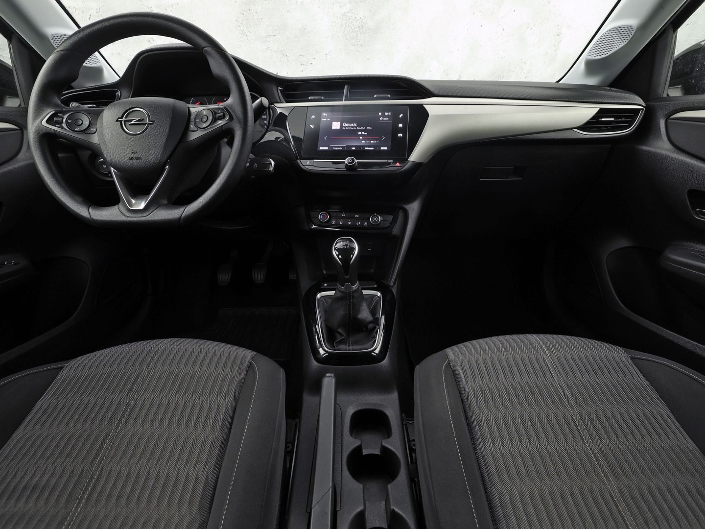Opel Corsa 1.2 Sport (APPLE CARPLAY, GROOT NAVI, LANE ASSIST, SPORTSTOELEN, CRUISE, NIEUWSTAAT)