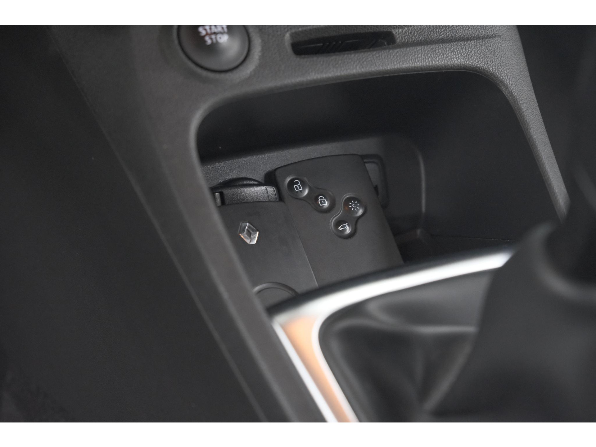 Renault Captur TCe 90 Intens | Trekhaak | Camera | Dodehoekdetectie | Navigatie