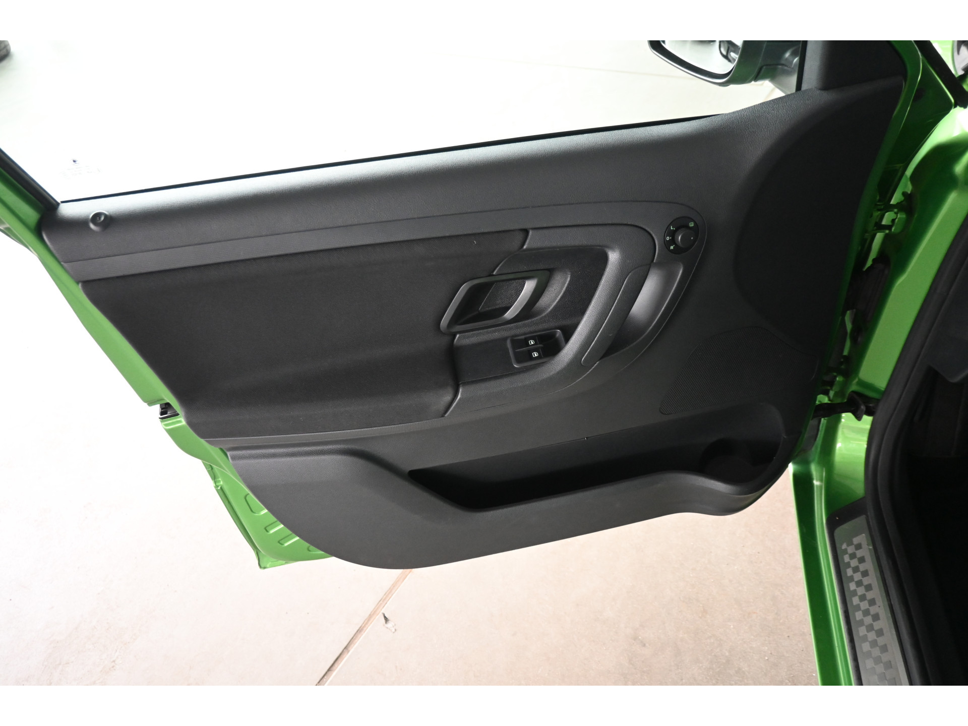 ŠKODA Fabia 1.4 TSI RS 180PK! Automaat Clima Carplay Cruise Control Stoelverwarming Inruil Mogelijk!