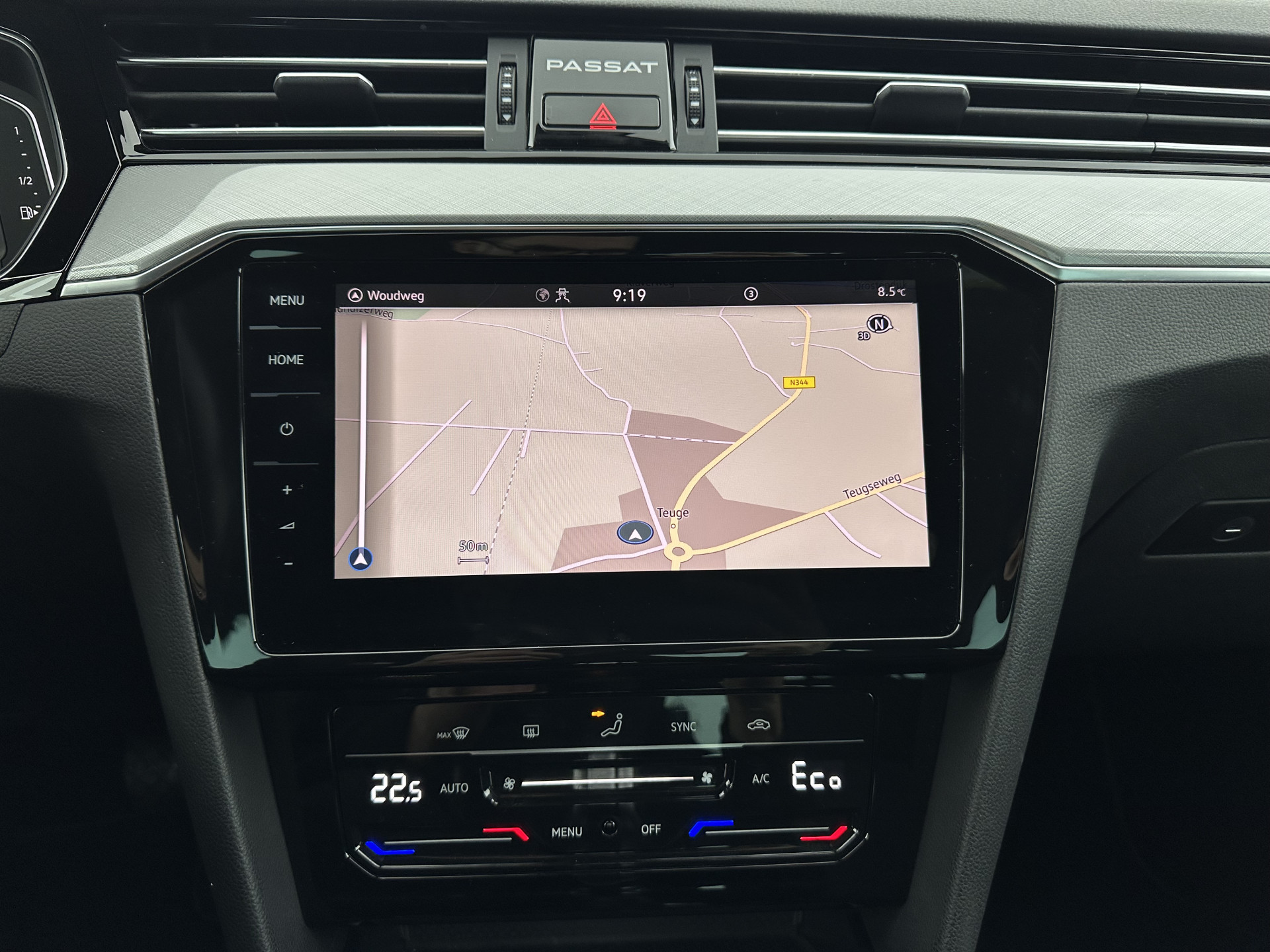 Volkswagen Passat 1.4 TSI PHEV GTE Business (INCL-BTW) Aut. *FULL-LED | DIGI-COCKPIT | ADAPTIVE-CRUISE | NAVI-FULLMAP | KEYLESS | DAB+ | COMFORT-SEATS | SHIFTPADDLES | PRIVACY-GLASS | PDC | CAMERA | CARPLAY | 17''ALU*