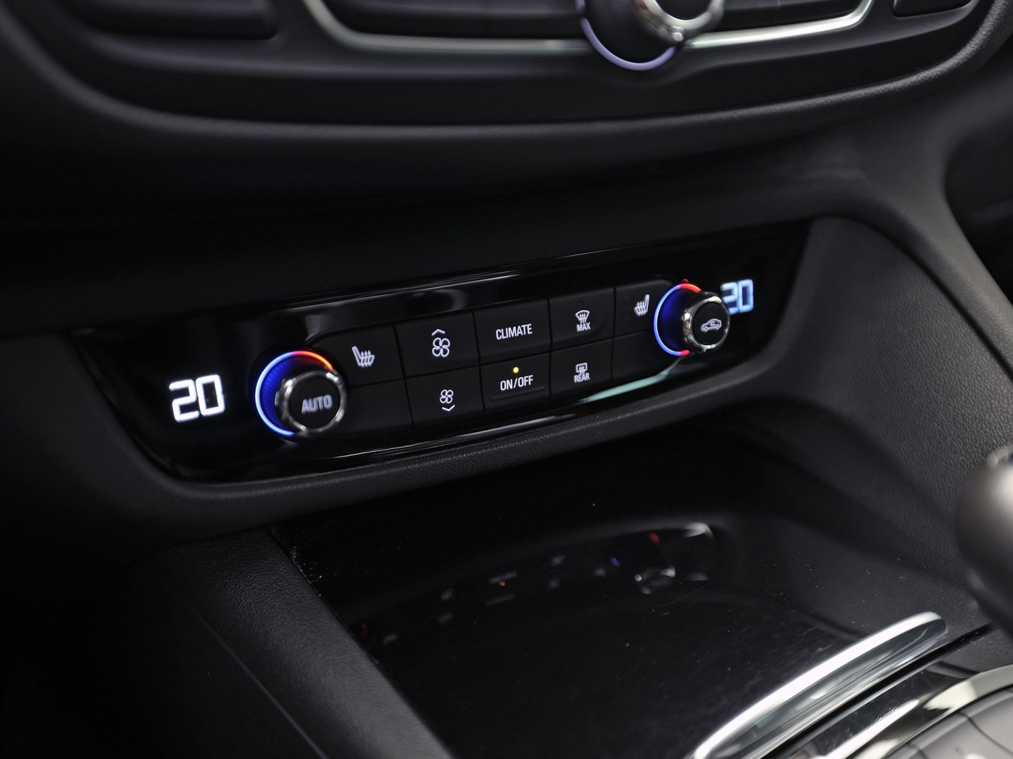 Opel Insignia 1.5 Turbo Business Executive 165Pk Automaat (APPLE CARPLAY, GROOT NAVI, CLIMATE, CAMERA, STUUR/STOELVERWARMING, ADAPTIVE CRUISE, SPORTSTOELEN, GETINT GLAS, TREKHAAK, NIEUWSTAAT)